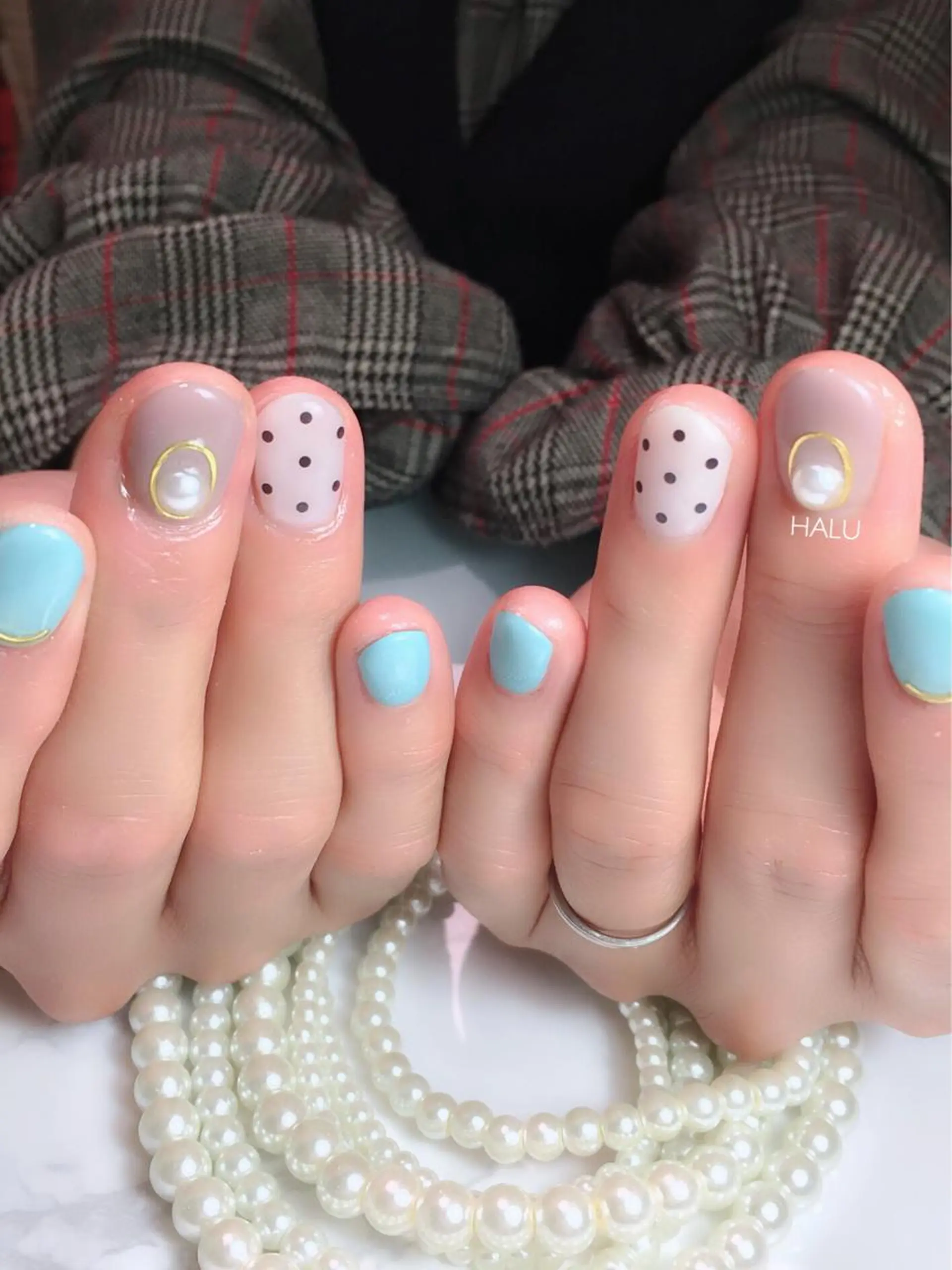 ネイル ブルー ドット ピンク 春ネイル HALU ハルのネイルデザイン