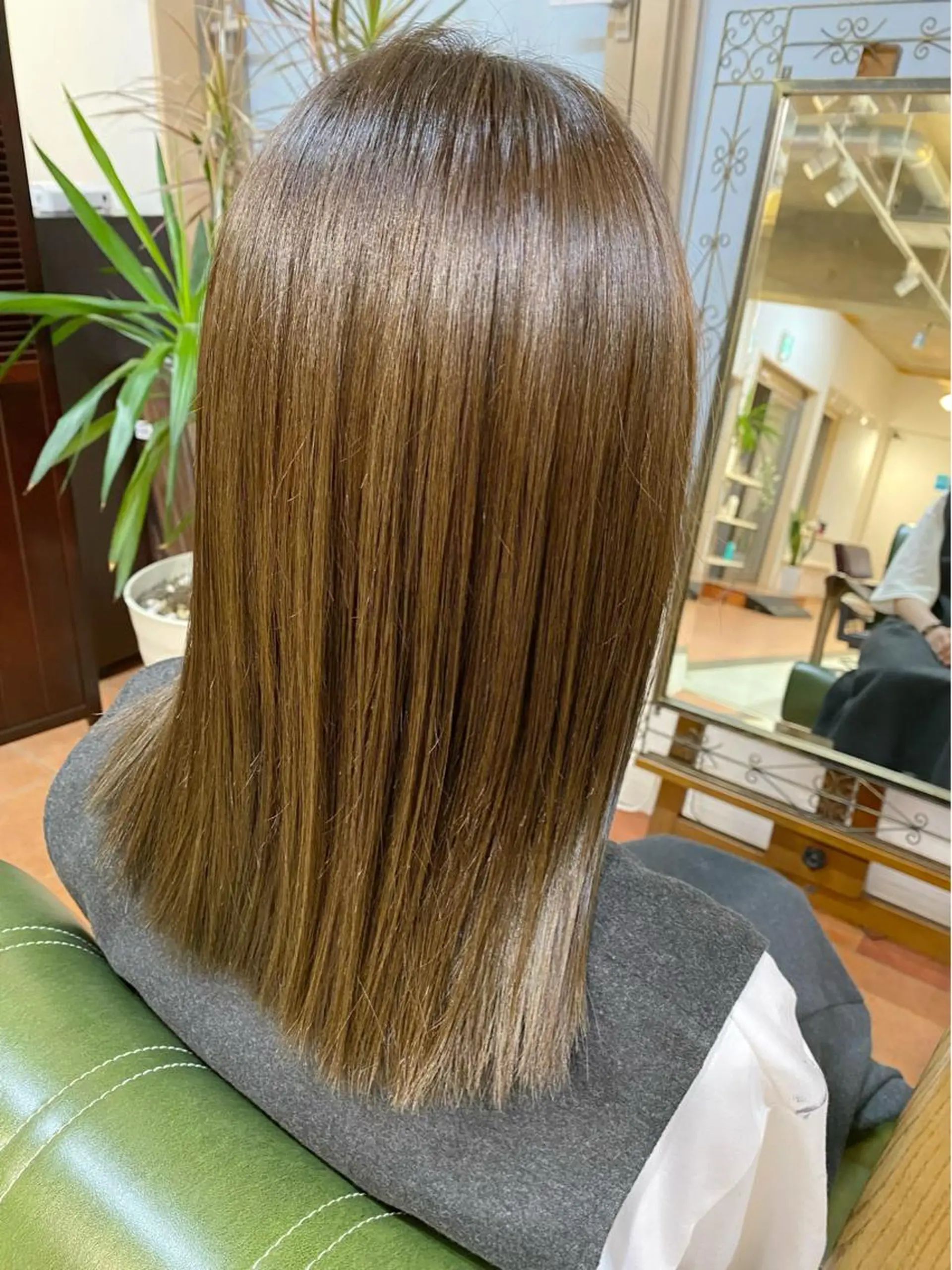 ミディアム カラー カット ヘアカラー トリートメント 石井 佑樹のヘアスタイル