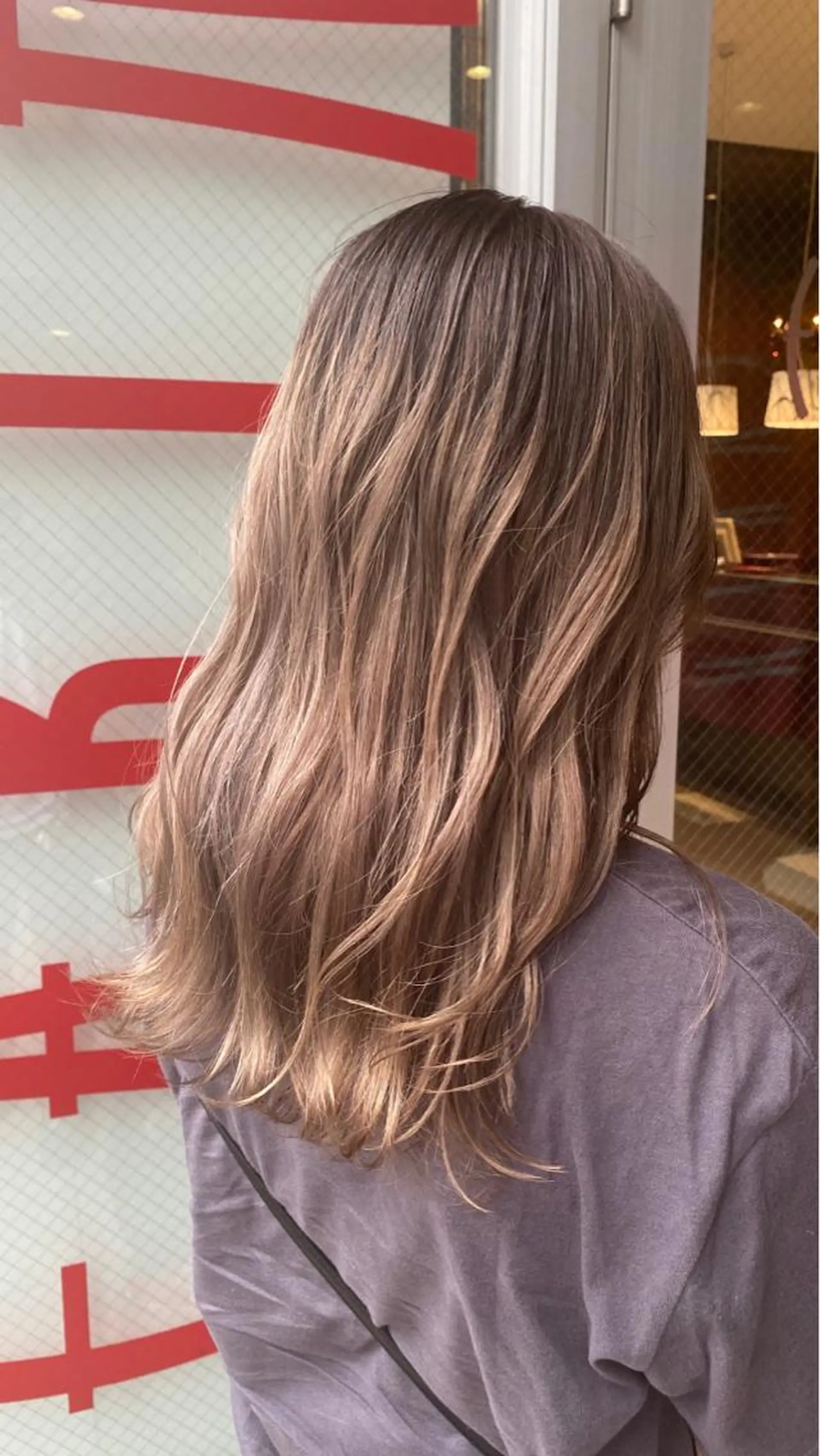 セミロング カット ヘアカラー トリートメント 河上 雅俊のヘアスタイル