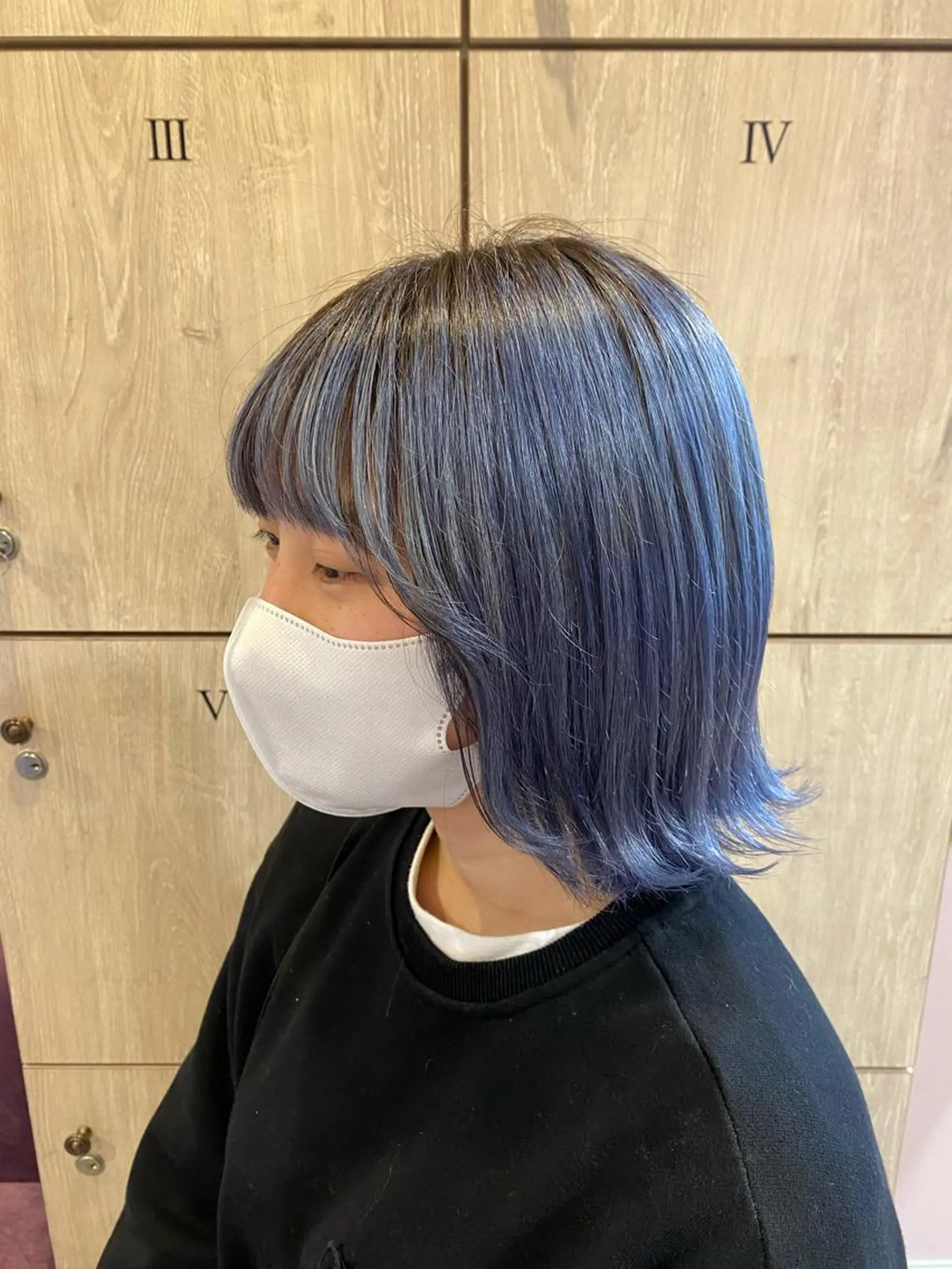 ショート カラー 切りっぱなしボブ ショートボブ 黒髪 ブリーチ ブルーカラー 似合わせレイヤー/ Wカラー🧸こころのヘアスタイル