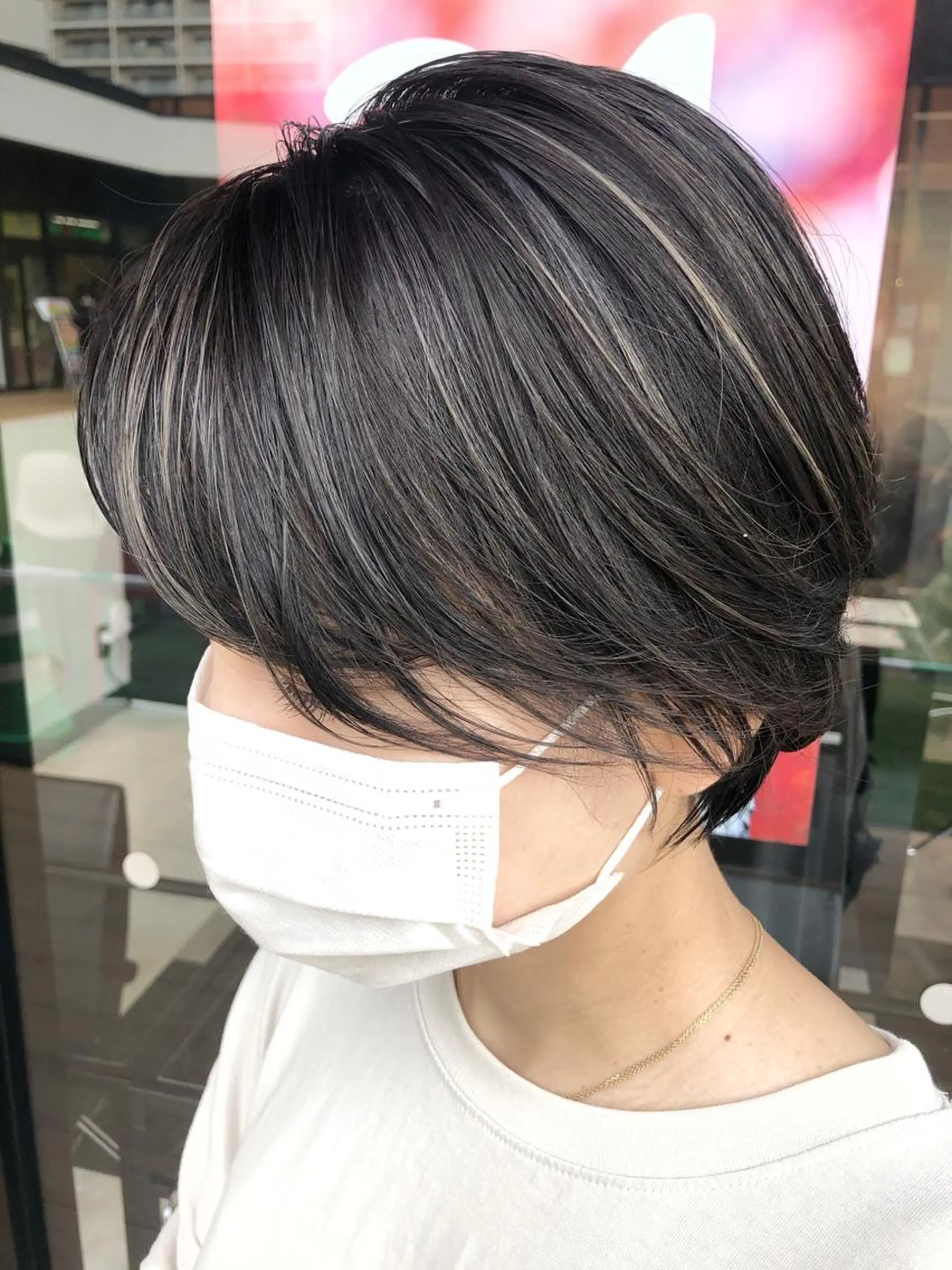 ショート カラー ショートボブ ハイライトカラー ボブ ハイライト ショートヘア メンズヘア特化 崎田 成人のヘアスタイル