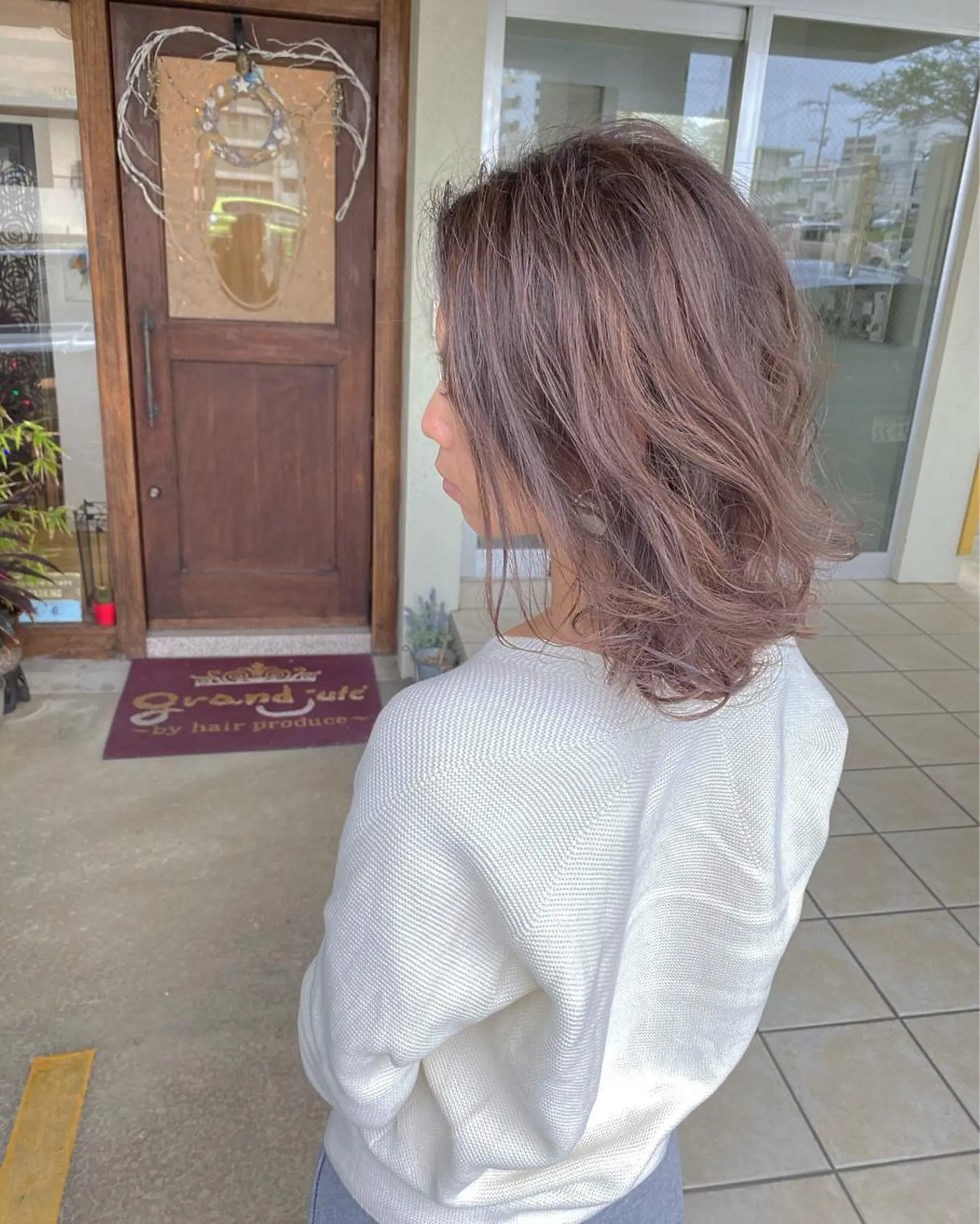 ミディアム カラー ハイライトカラー ハイライト grand juteのヘアスタイル