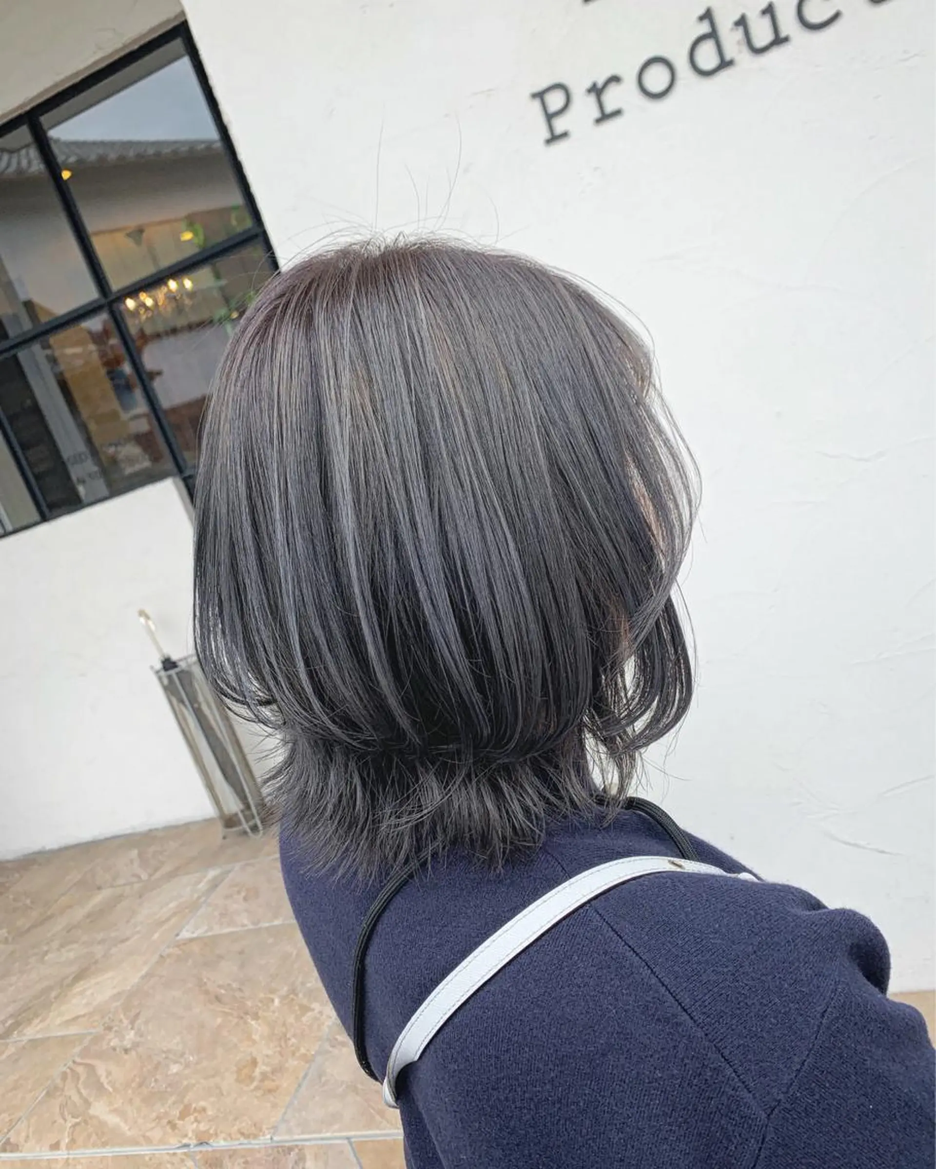 ミディアム カラー ボブレイヤー アッシュ ブリーチ ボブ レイヤーカット カット ヘアカラー Morpho Hair Product所属・井上 花音のヘアスタイル