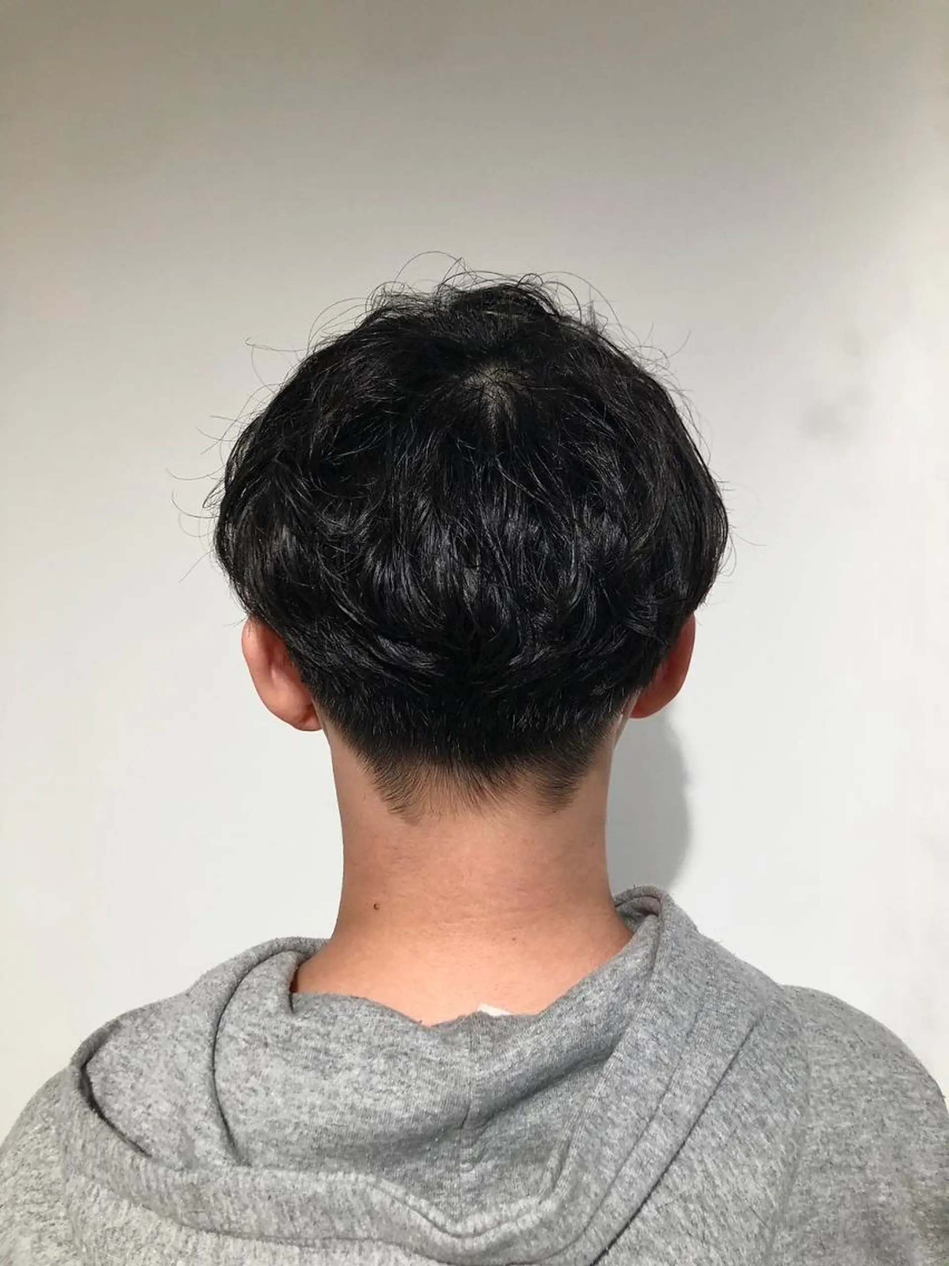 ショート メンズ アップバング ビジネス マッシュ メンズパーマ メンズツイストパーマ カット 高橋 英彦のヘアスタイル