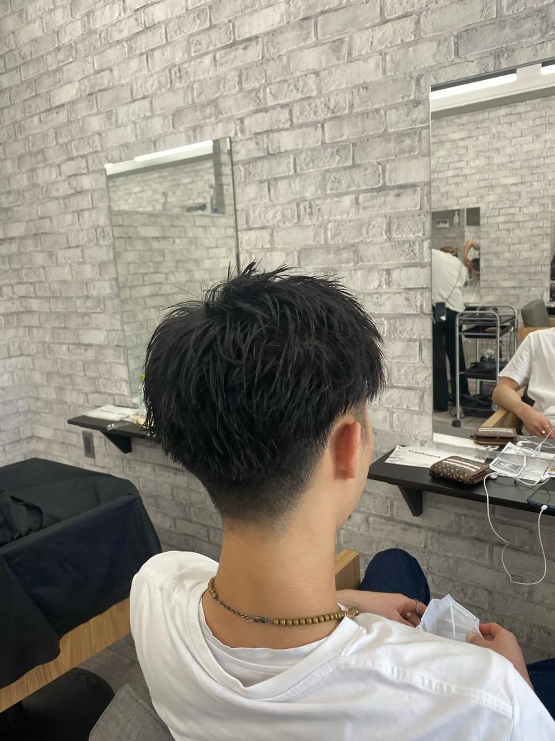 ショート メンズ メンズバレイヤージュ メンズブリーチ メンズハイライト メンズハイトーン メンズインナーカラー カット Bob＆ハイトーン 専門家CHIHIROのヘアスタイル