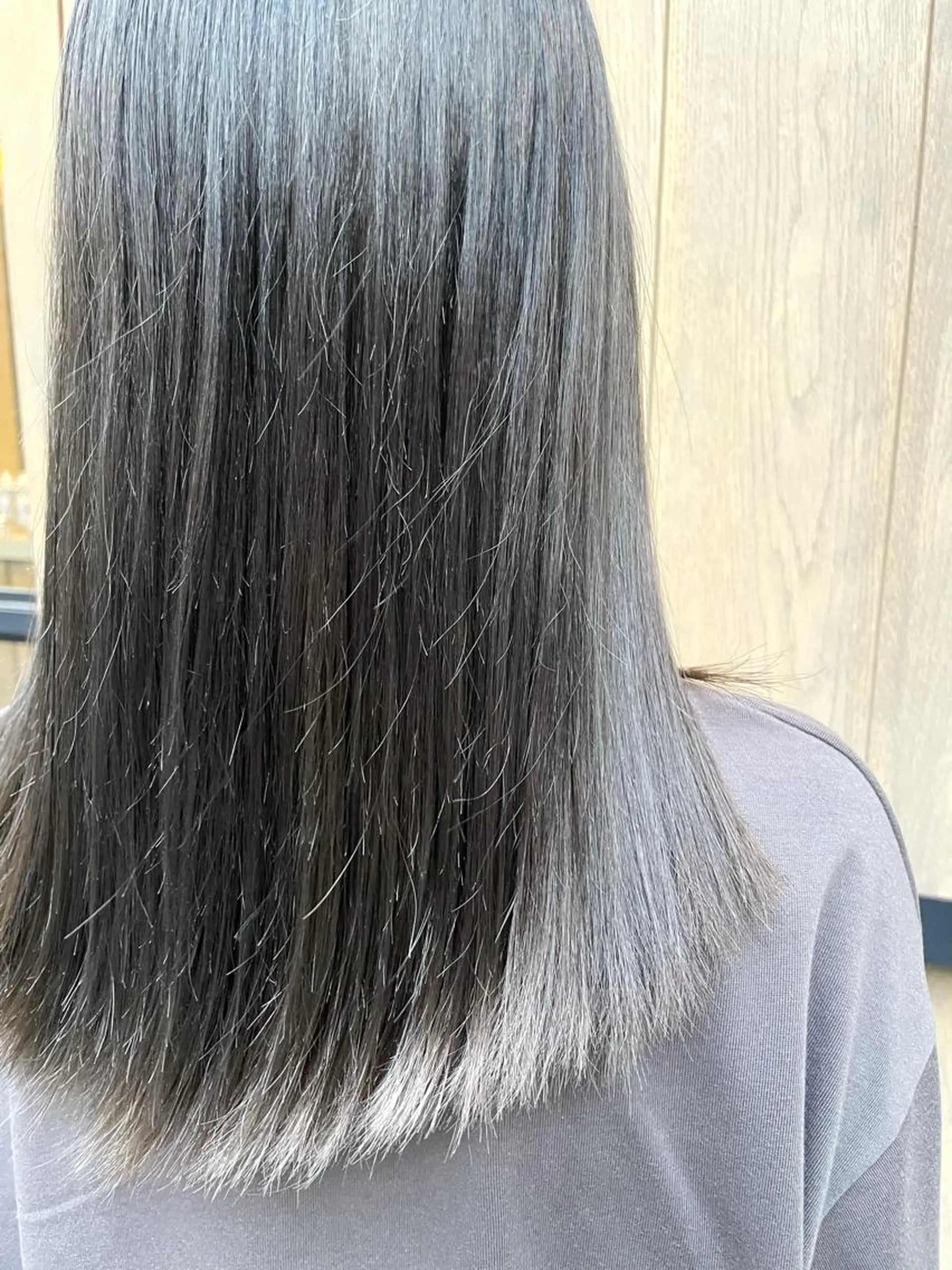 ミディアム カラー ヘアカラー ハイライトが 得意なニキです😊のヘアスタイル