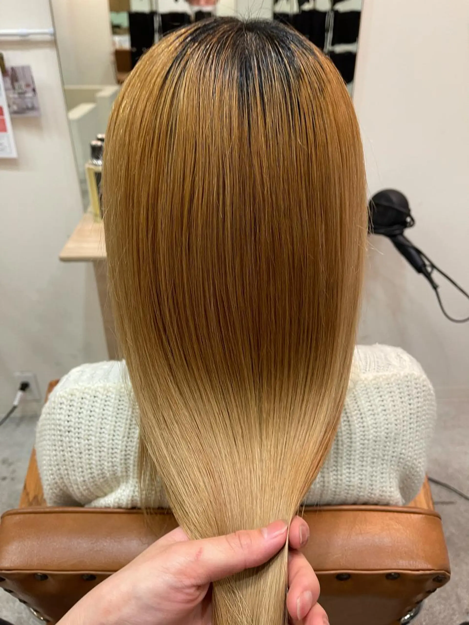 セミロング カラー セミロングパーマ ブリーチ ケアブリーチ ケアカラー ダブルカラー カット 縮毛矯正 トリートメント 👑髪質改善の匠👑 サンジョウ ユウキのヘアスタイル