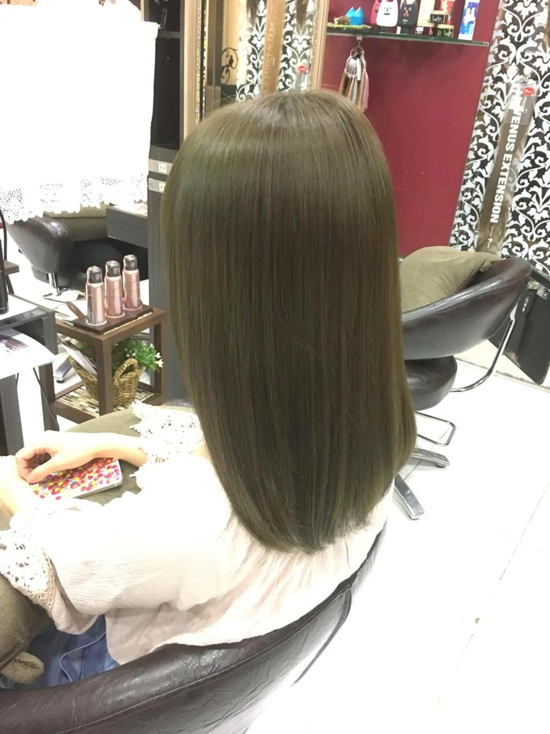 カラー ブルーカラー ブルージュ トップスタイリスト 小澤純一のヘアスタイル