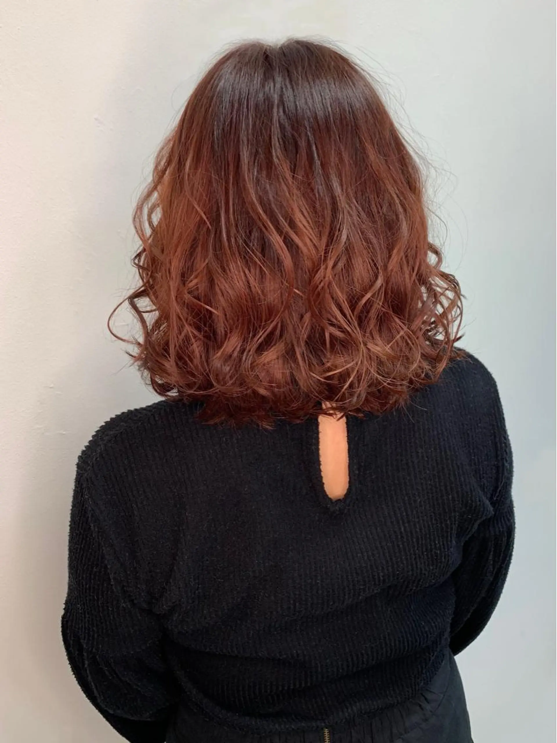 ミディアム カラー 黒田 優衣のヘアスタイル