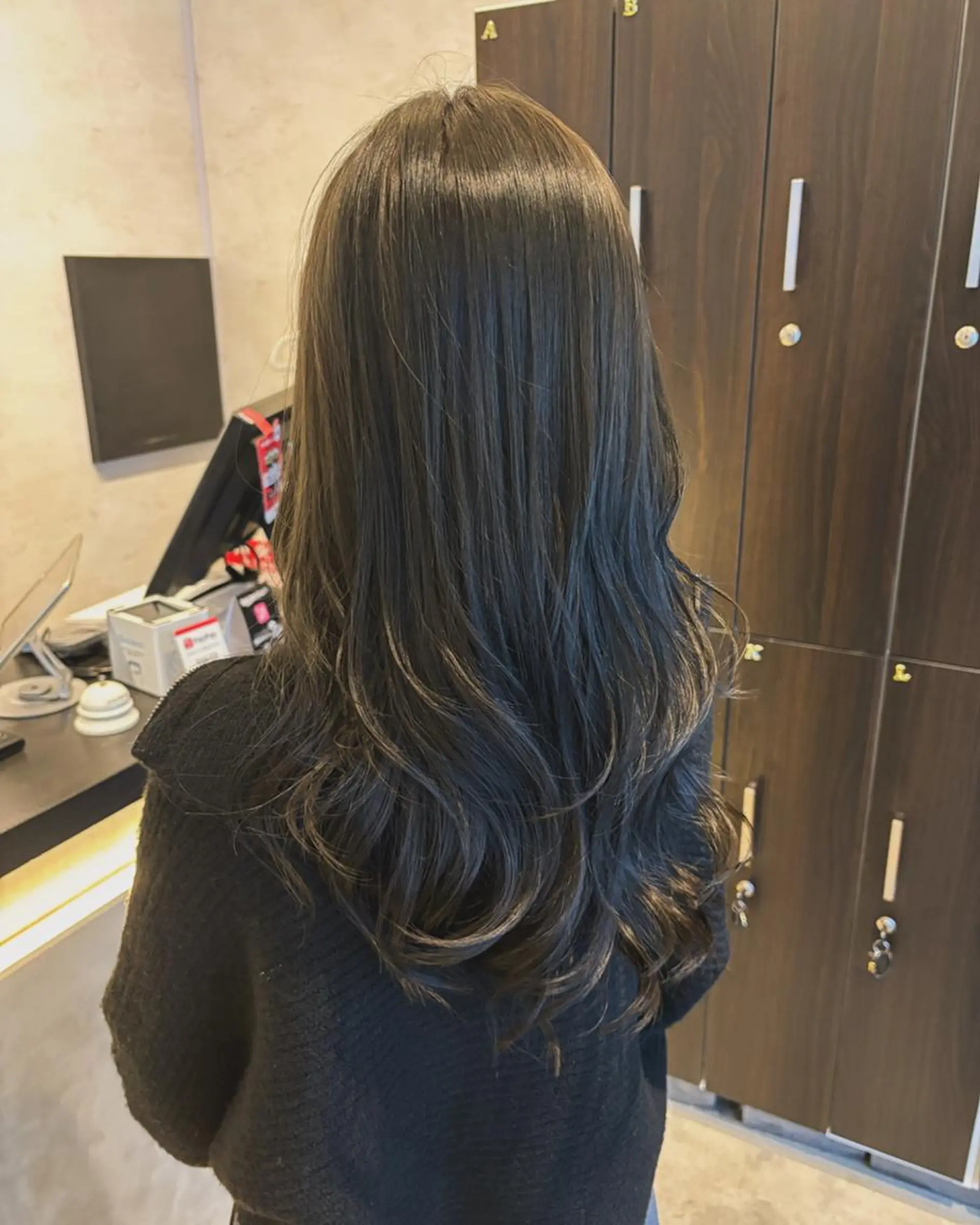 ロング ONE.STOP. LABOのヘアスタイル