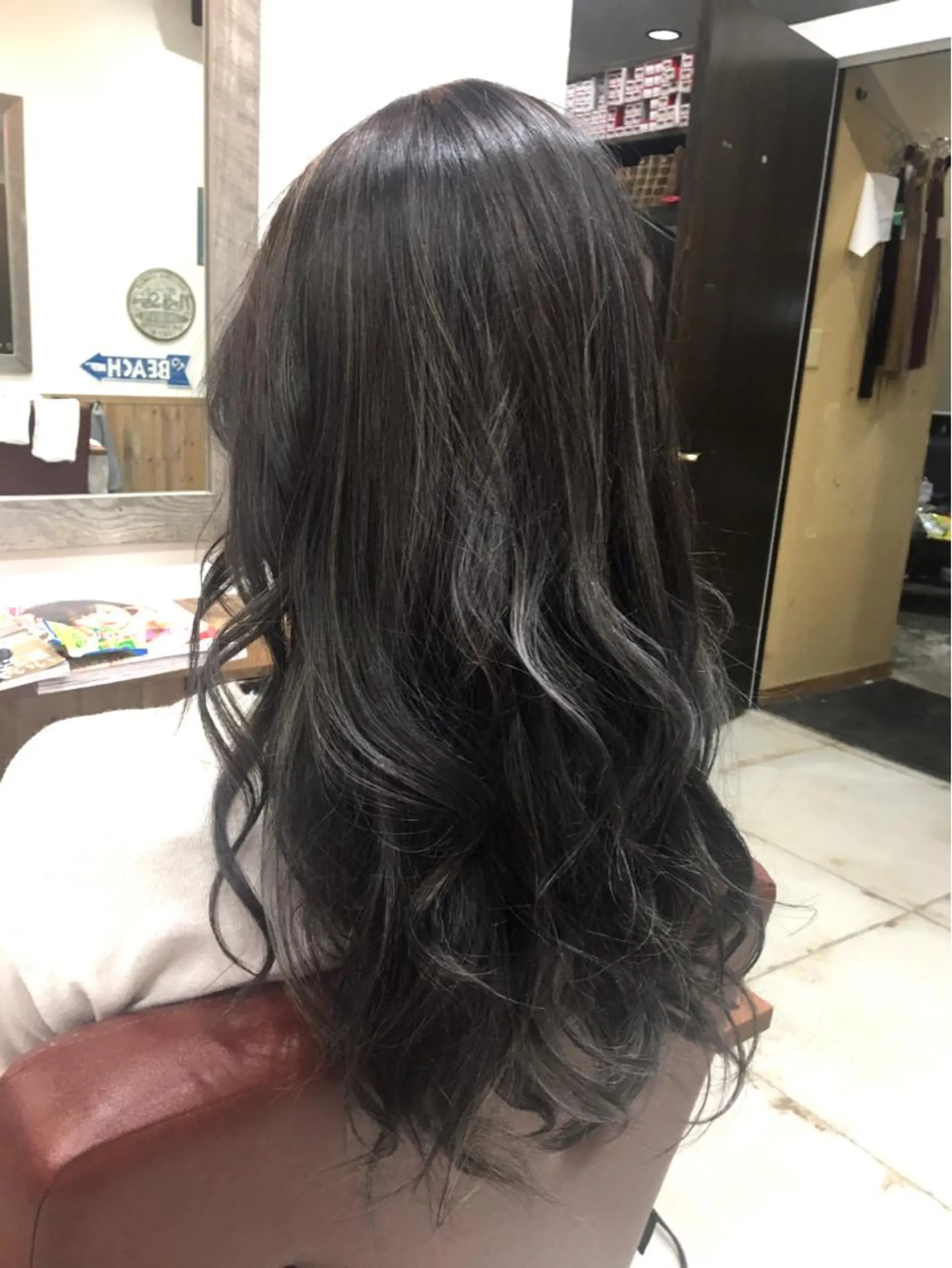ロング カラー アッシュ アッシュグレー ハイライトカラー ハイライト 🦋Oasis RINA 🦋のヘアスタイル