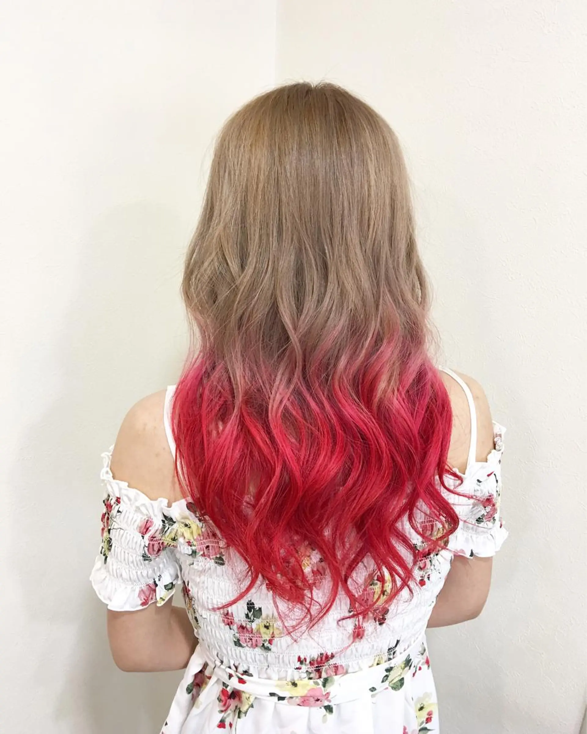 ロング ヤマグチ ヒカルのヘアスタイル