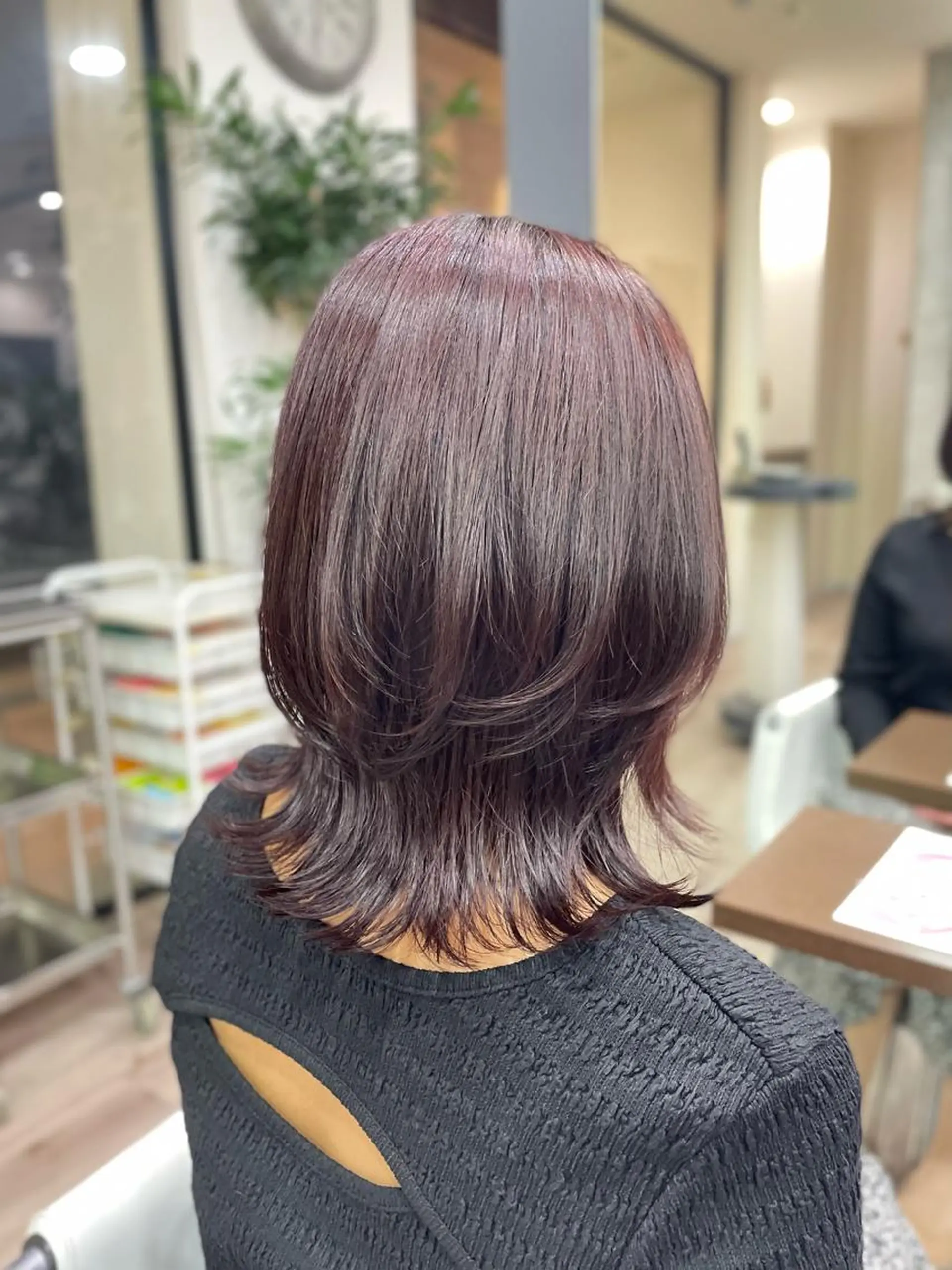 ミディアム カラー ラベンダーカラー ラベンダーピンク ピンクカラー 顔まわりレイヤー レイヤーカット たなか りなのヘアスタイル