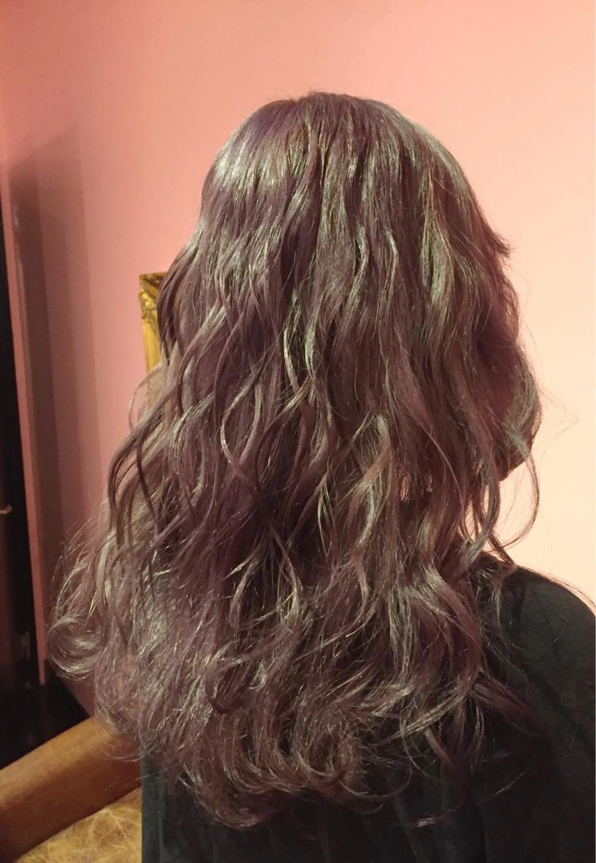 ロング カラー アッシュ ラベンダーカラー ラベンダーアッシュ 櫻井 愛弓のヘアスタイル