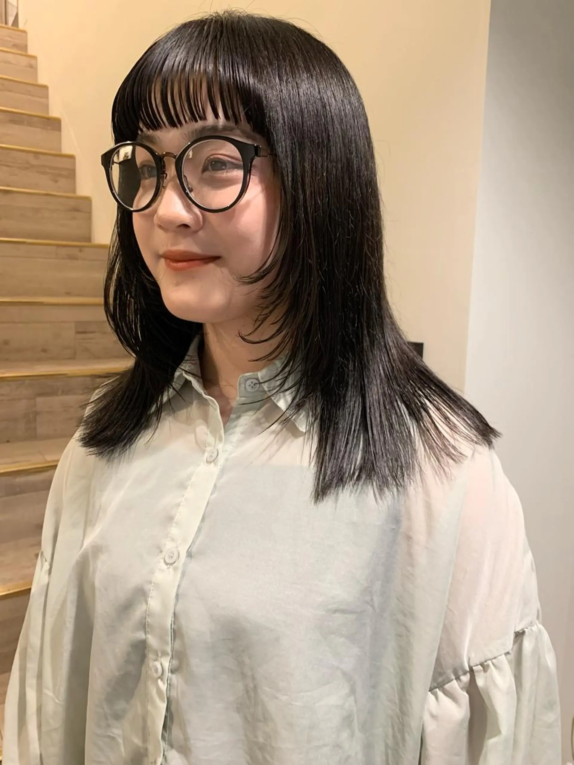 セミロング カラー メンズ 透明感カラー 顔周りカット オン眉 ヘアカラー トリートメント 落合希 Olivebeigeのヘアスタイル