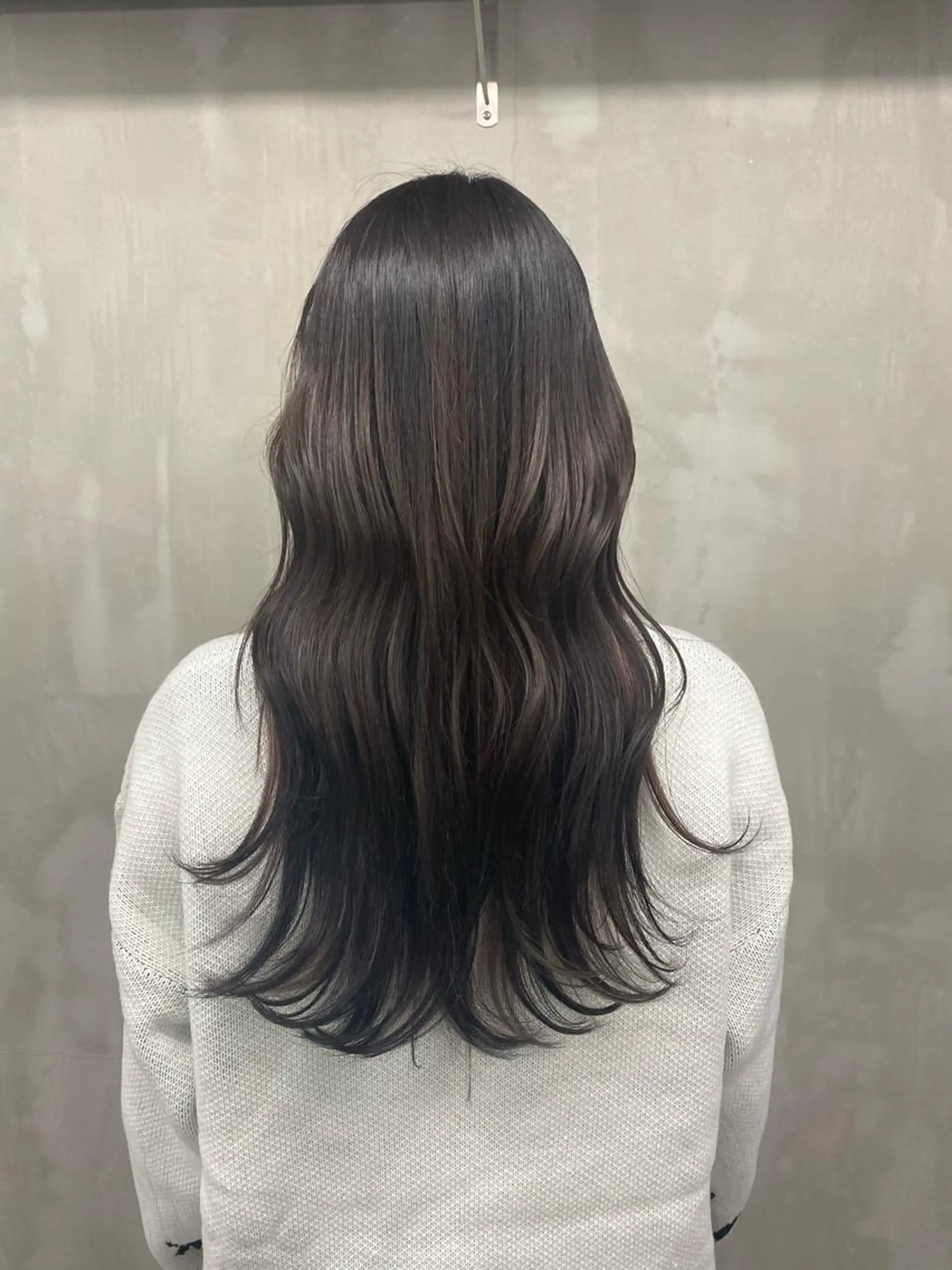 ロング カラー グレージュ バイオレットカラー バイオレットグレージュ 原宿アンリ 山下卓也のヘアスタイル