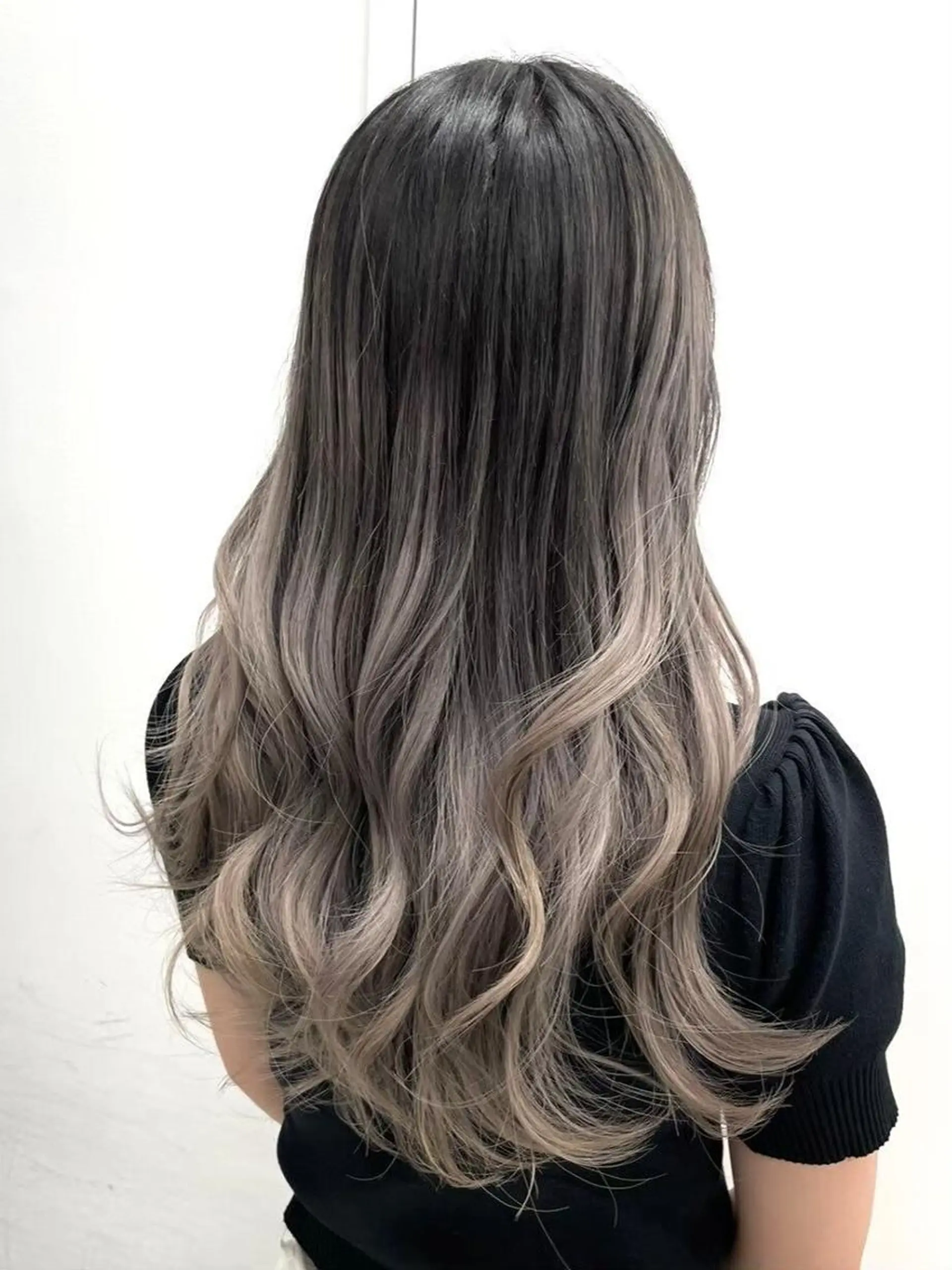 ミディアム Flora by siestaのヘアスタイル