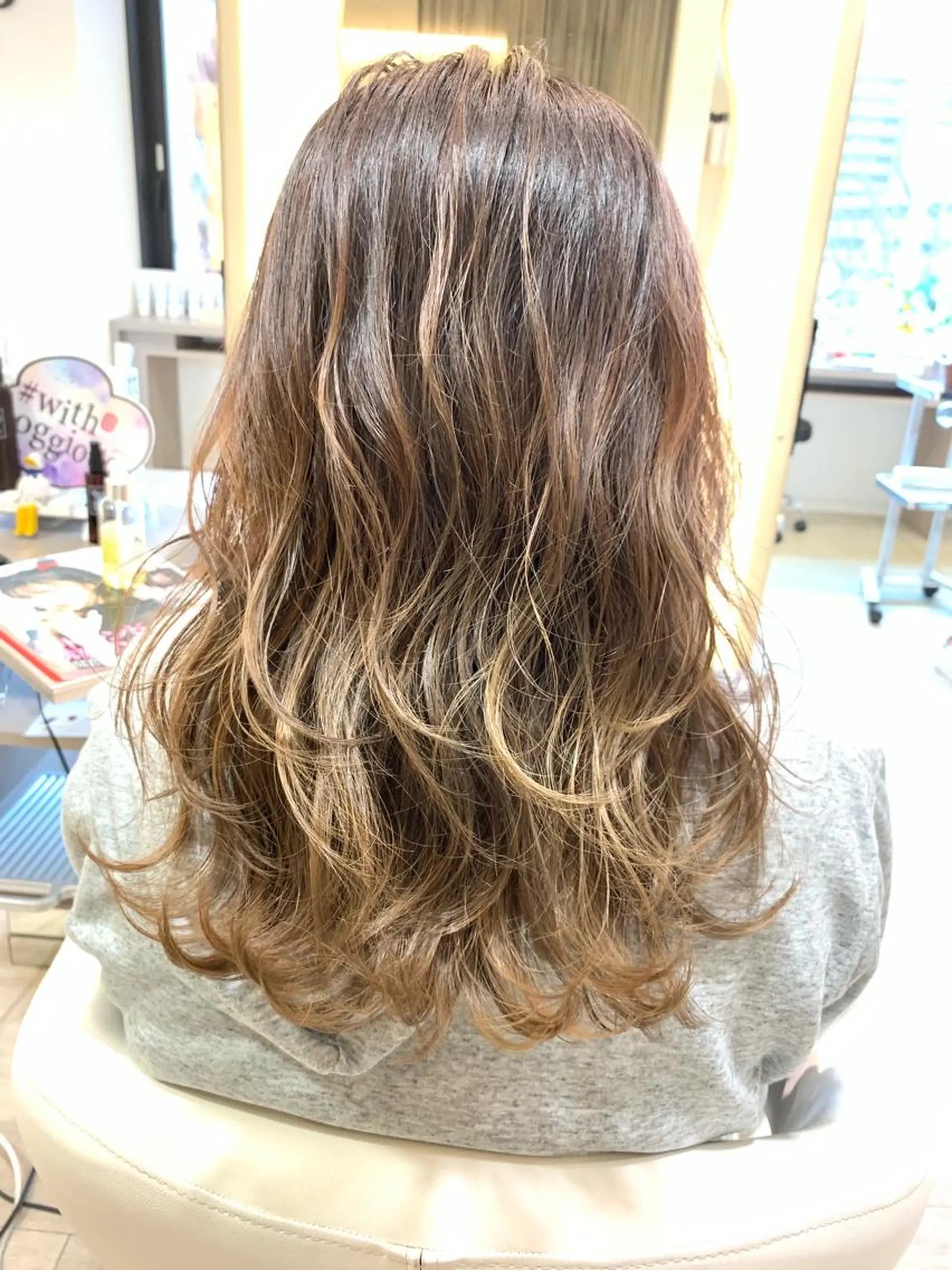 セミロング カラー Miru by INCE HAIRのヘアスタイル