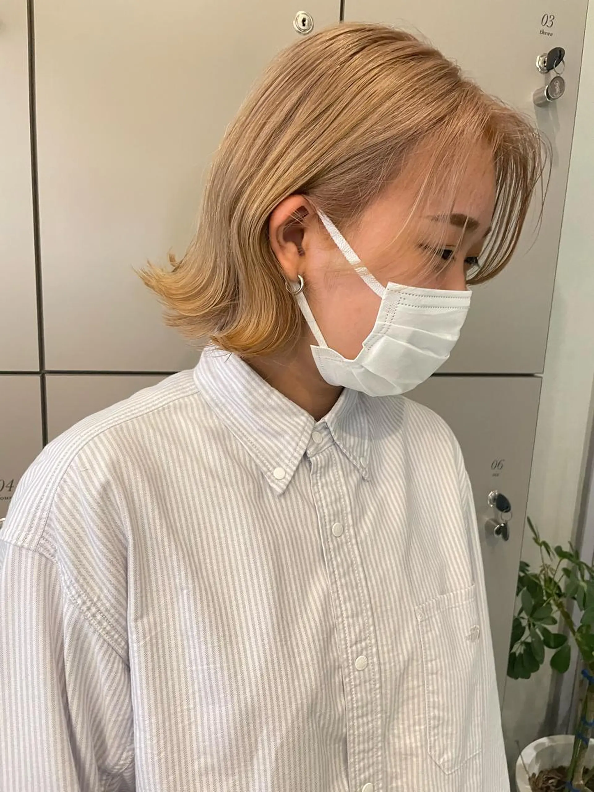 ショート 切りっぱなしボブ ショートボブ 丸みショート ミストバング ボブ カット ヘアカラー トリートメント モテ髪/ボブ/ショー ト/アダチフウトのヘアスタイル