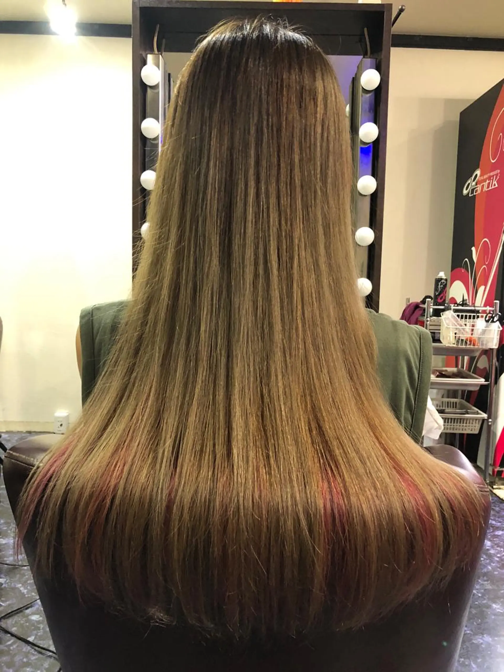 ロング カラー vi viのヘアスタイル