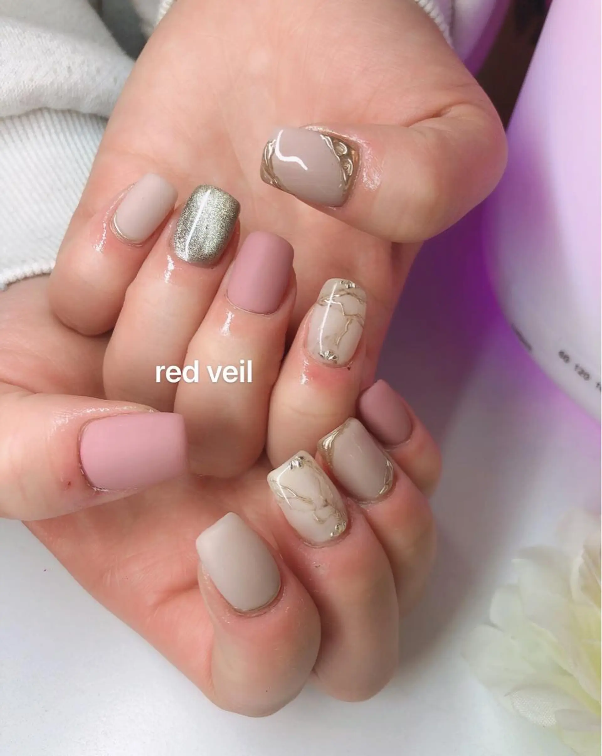 ミディアム ネイル 長さ出し専門 nynaのネイルデザイン