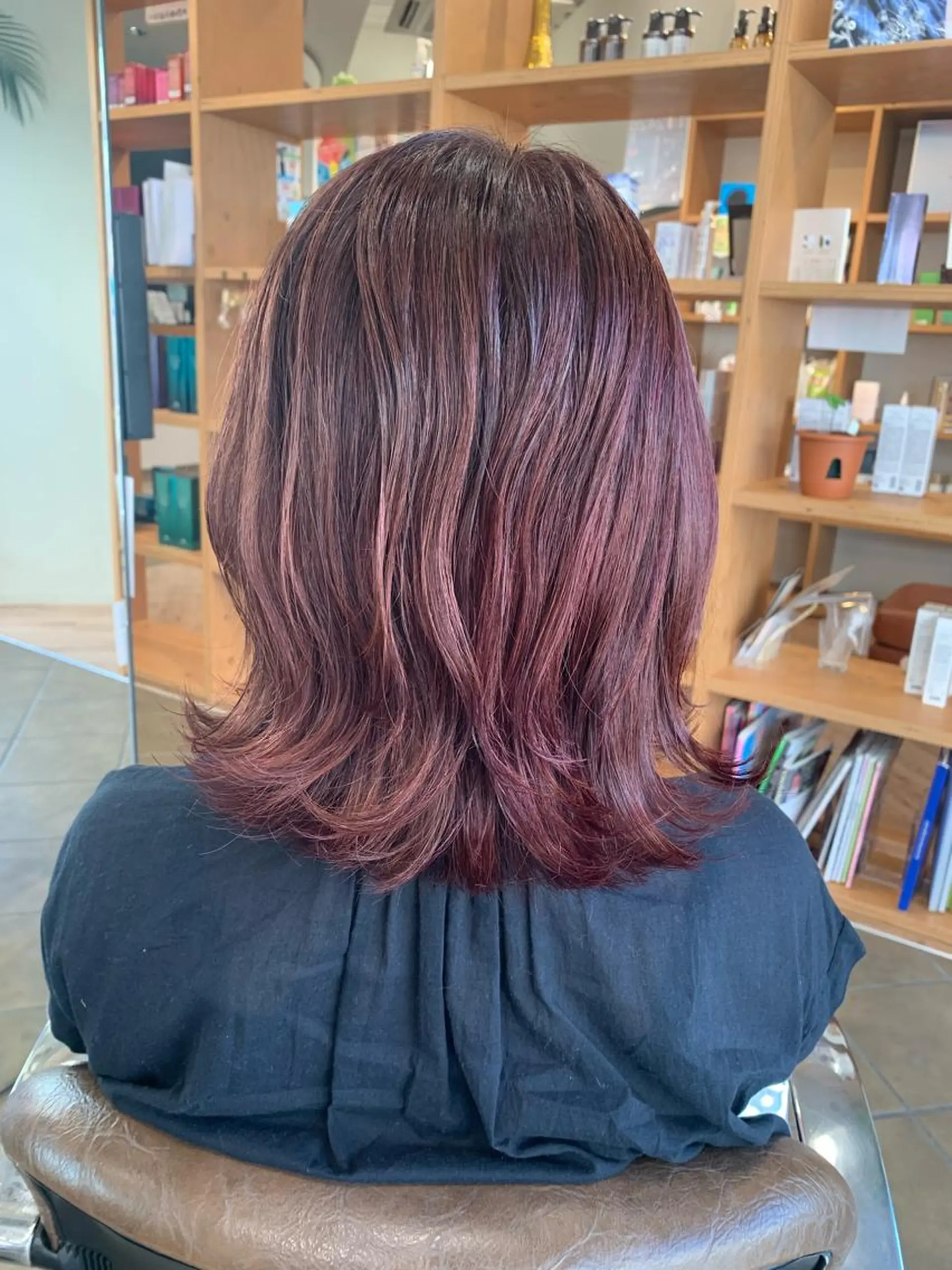 ミディアム ヘアカラー Ripps長居所属・メテオ ／ヘアカラー 西川菜実のヘアスタイル