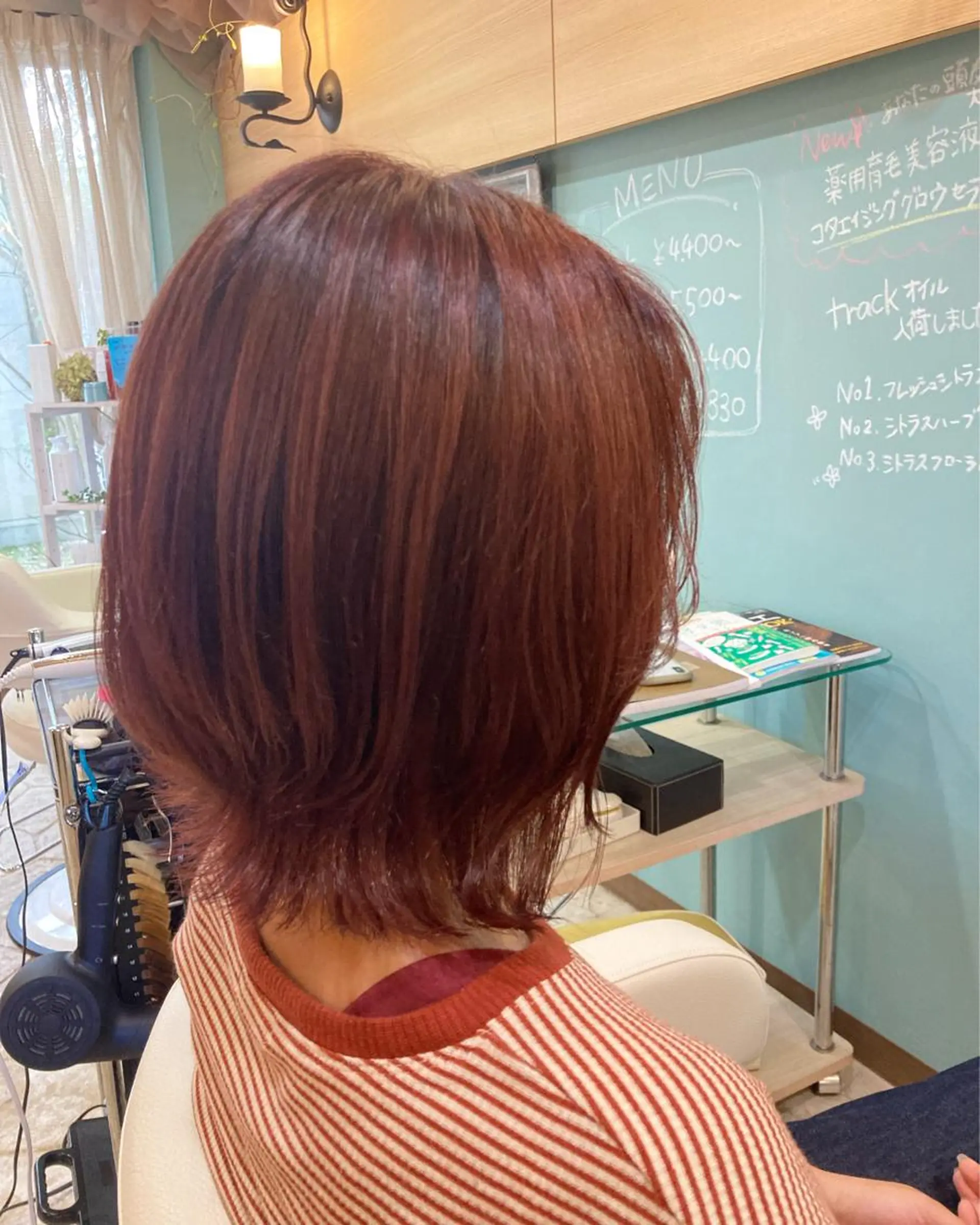 ミディアム カラー ボブ くびれヘア 谷川 穂のヘアスタイル