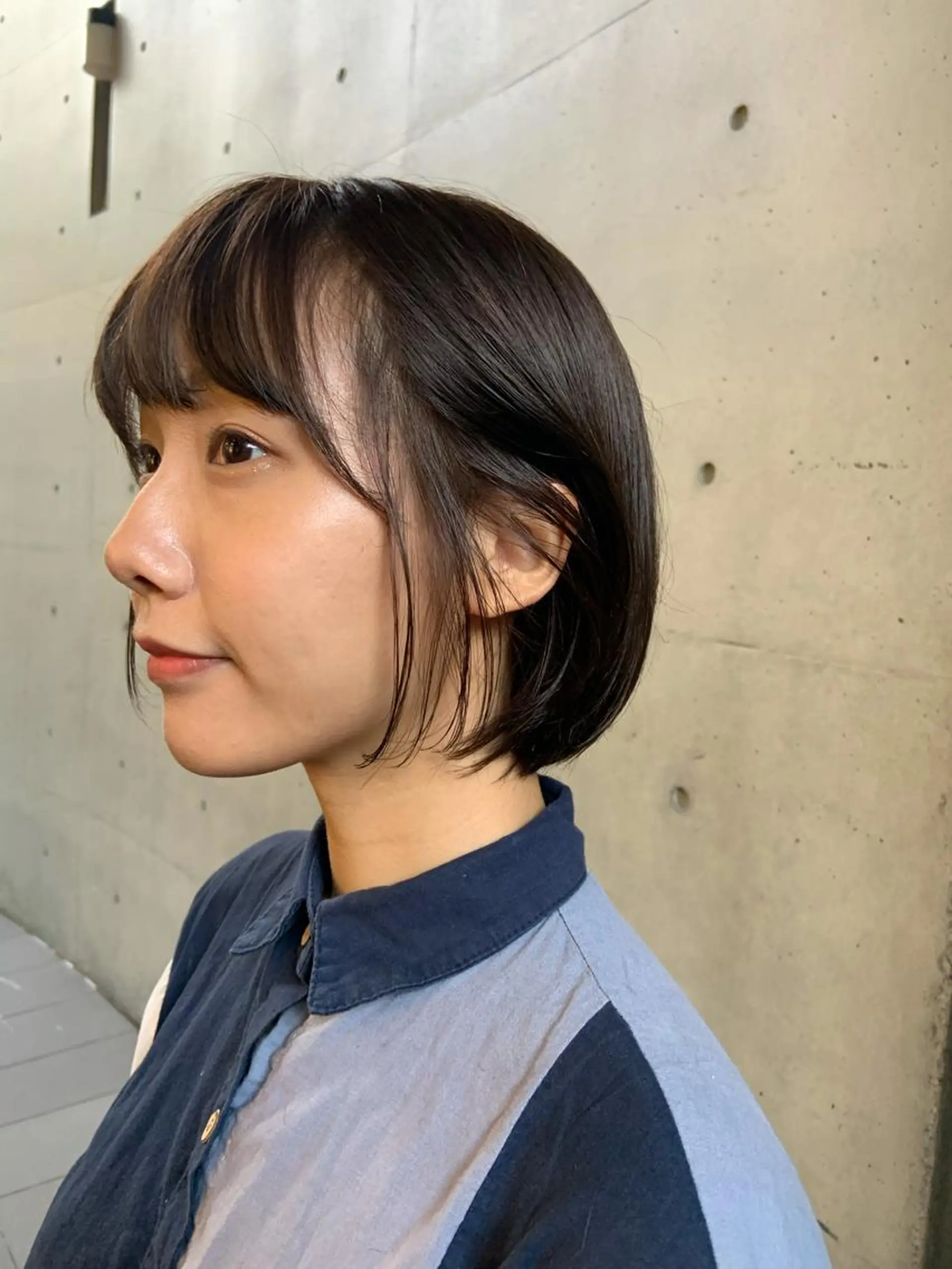 ミディアム 透明感カラー 大人グレージュ有村のヘアスタイル