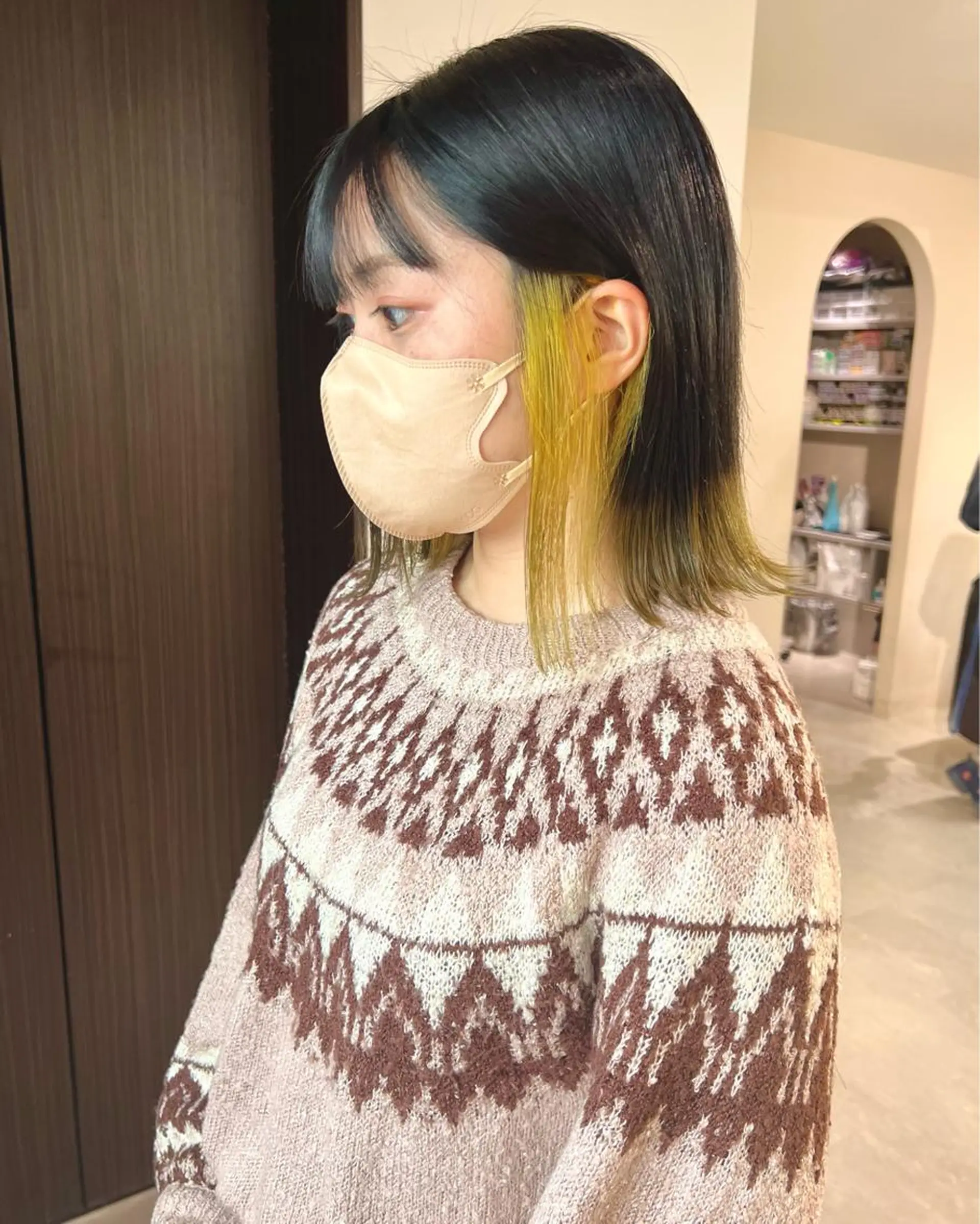 ショート カラー 切りっぱなしボブ インナーカラー ボブ RAIMA ケアハイトーンのヘアスタイル