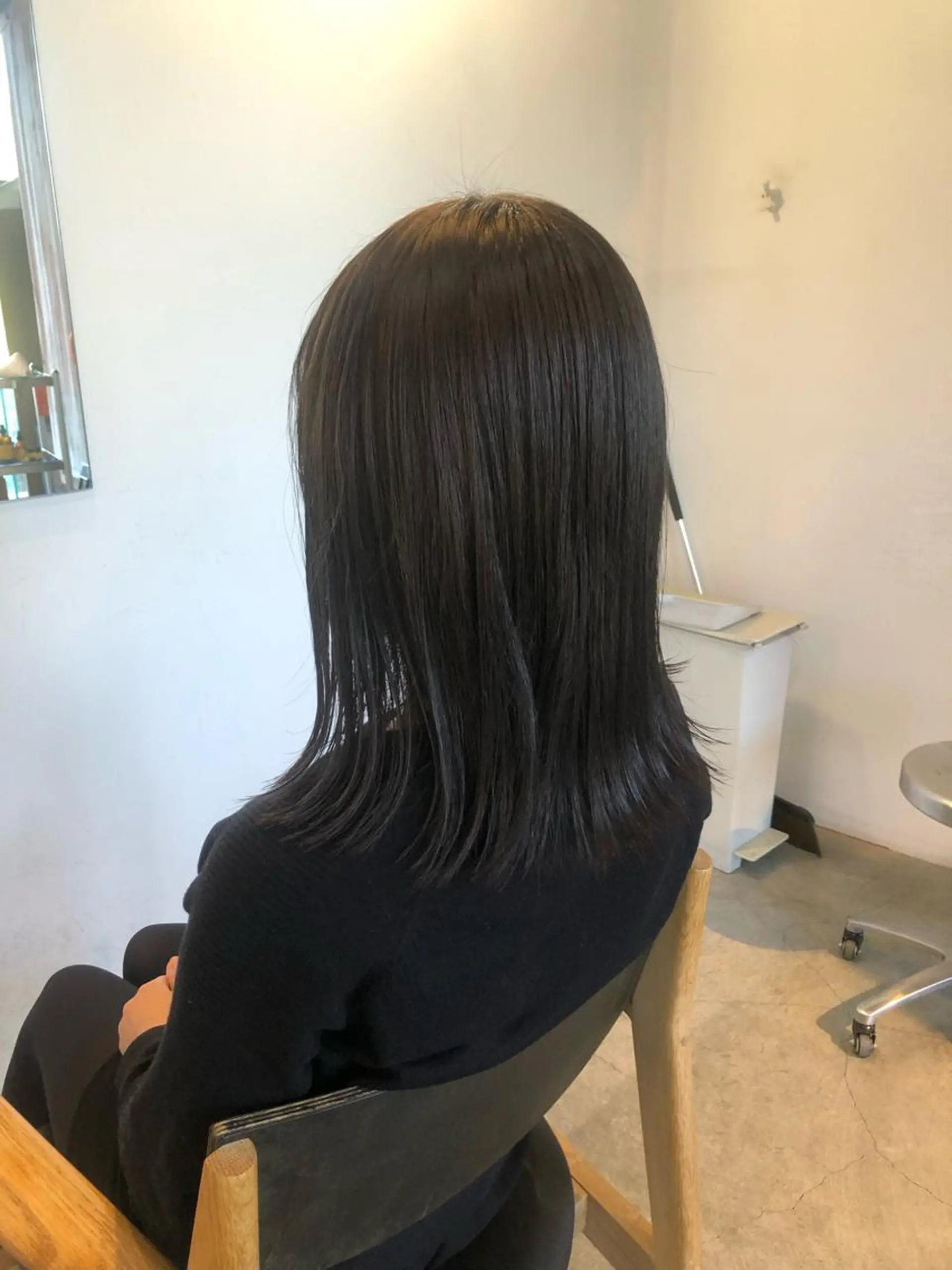 カラー アッシュ ブラウンカラー 竹内 絢香のヘアスタイル