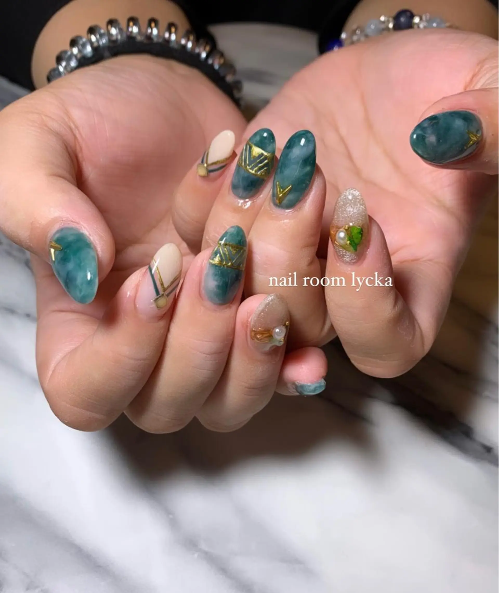 ネイル ﾈｲﾙﾙｰﾑﾘｯｶ 𝐦𝐚𝐲𝐮のネイルデザイン