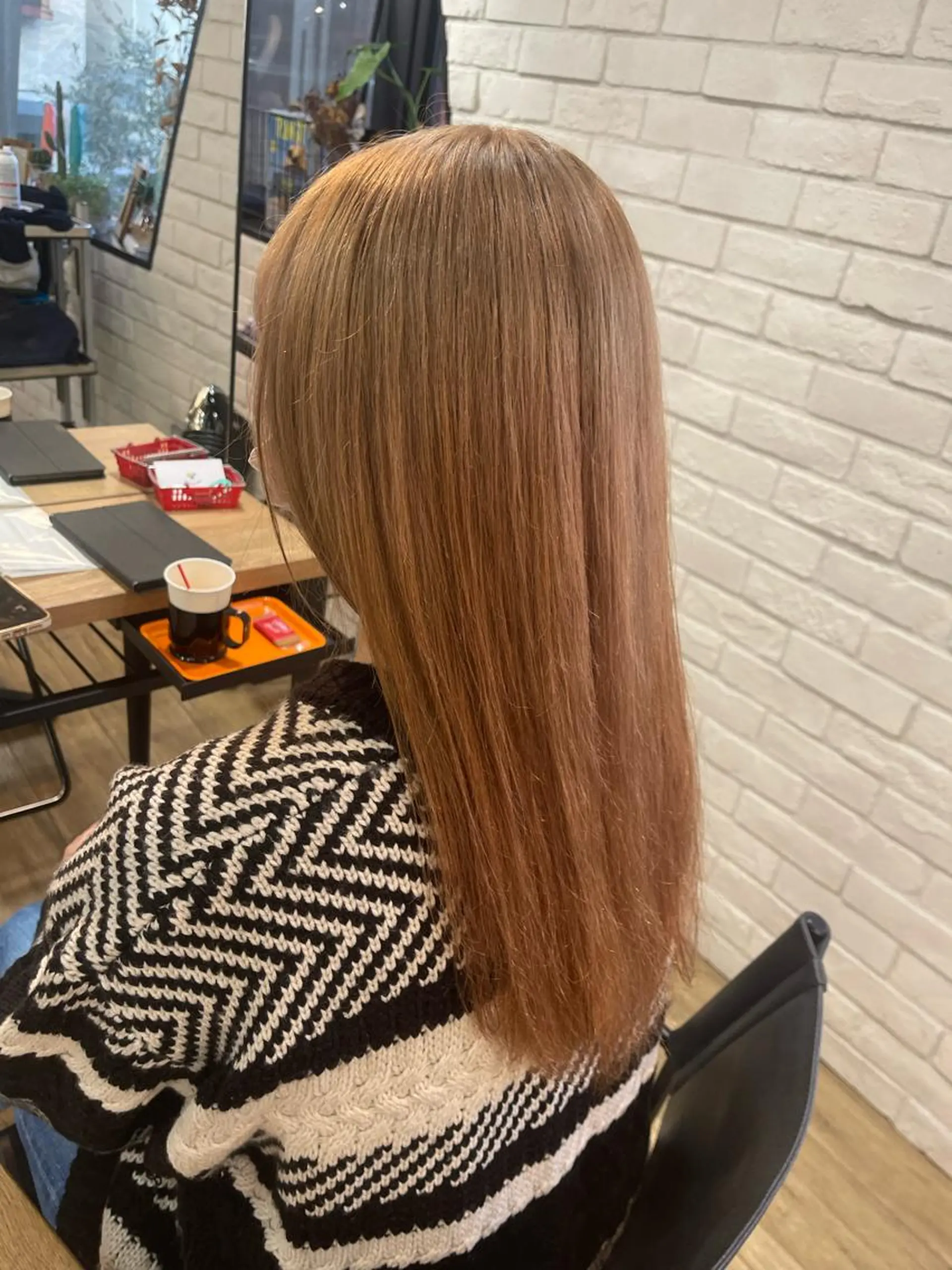 カラー 四ッ井 翔のヘアスタイル