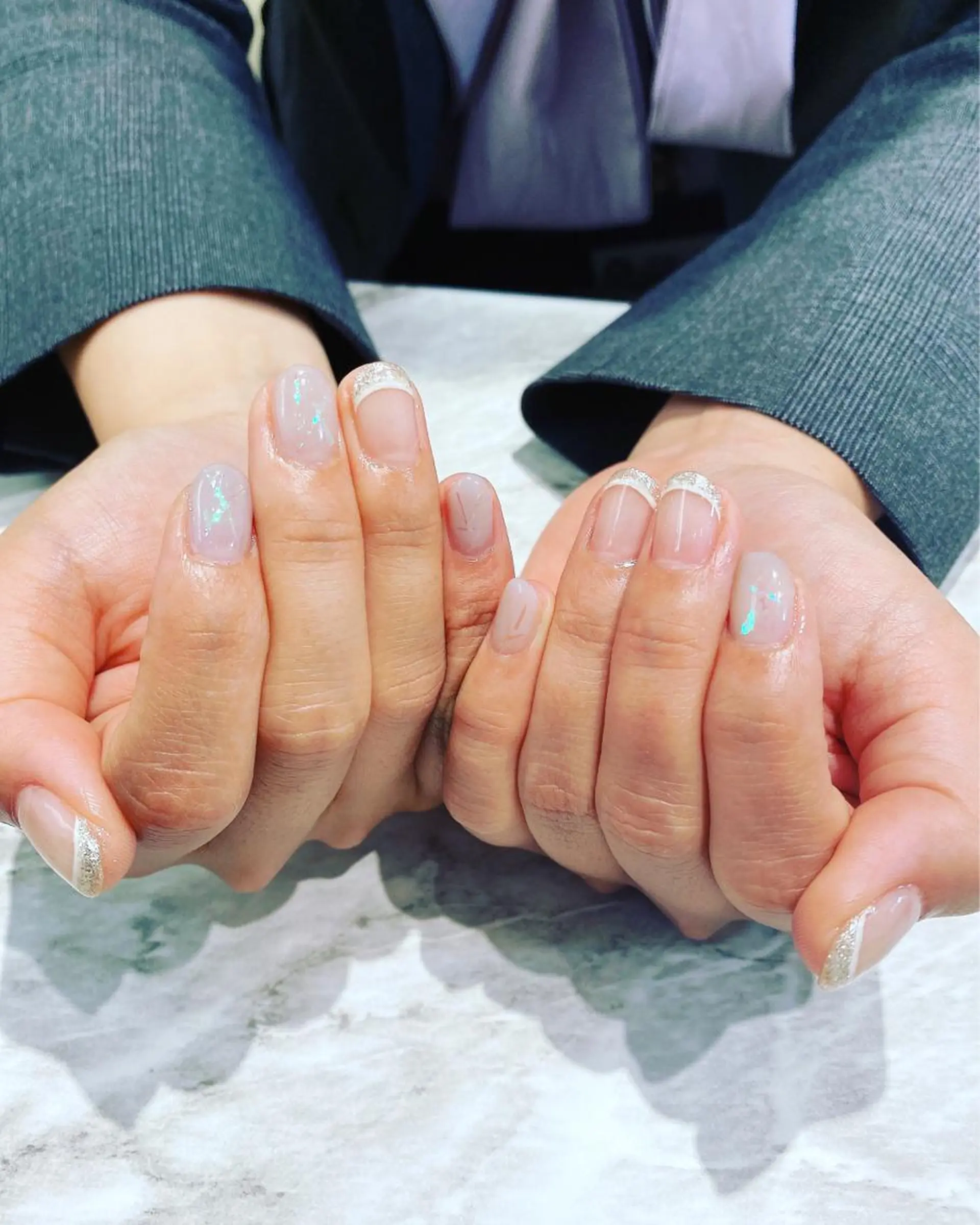 ネイル キラキラネイル オフィスネイル ハンドネイル フットネイル ハンドケア ✴︎:.｡. MAKI.｡.:✴︎のネイルデザイン