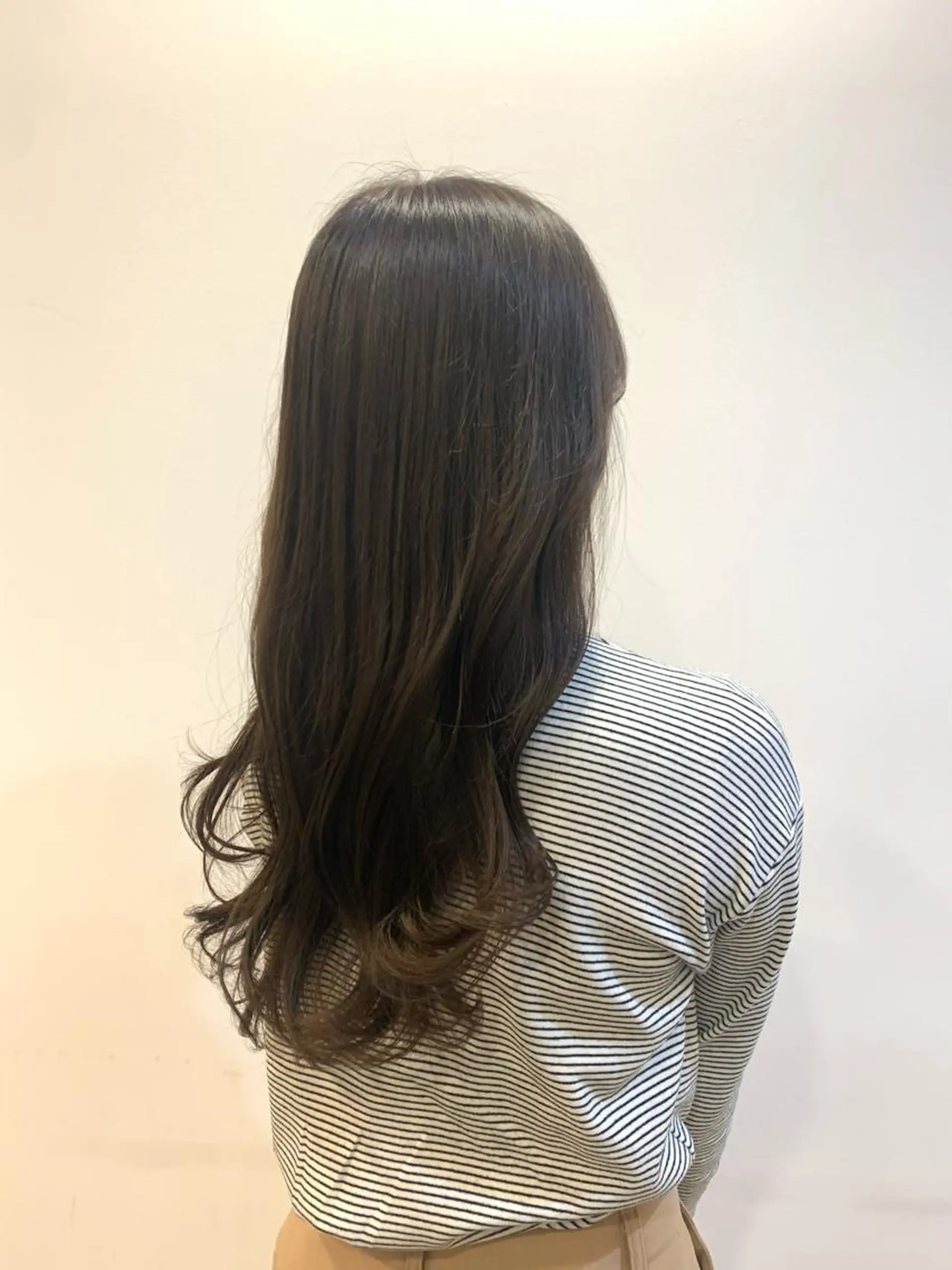 ロング カラー ベージュカラー 韓国風ヘア レイヤーカット 韓国🇰🇷髪質改善 Chisaki치사키のヘアスタイル