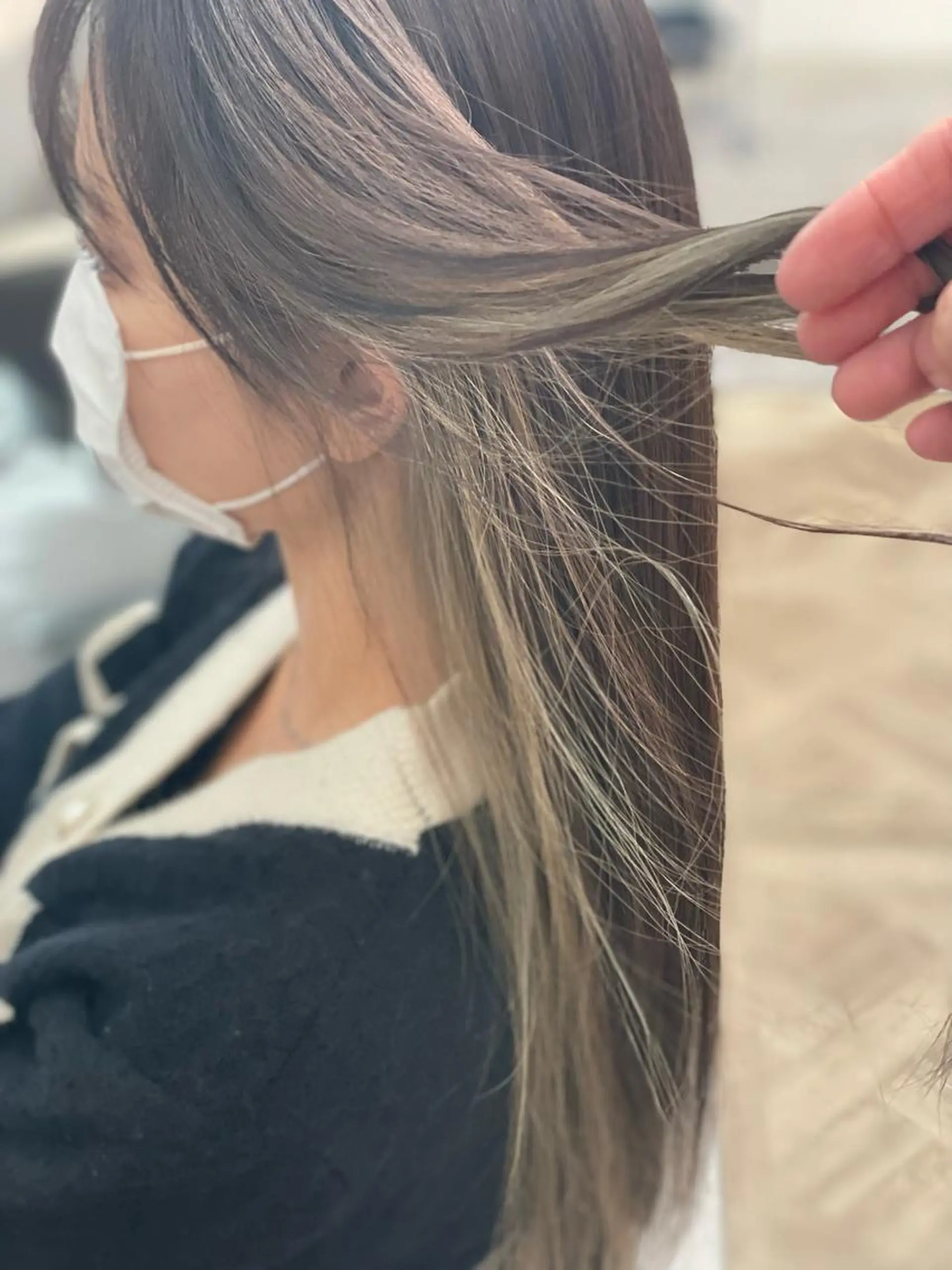 ロング カラー 山越 美裕樹のヘアスタイル