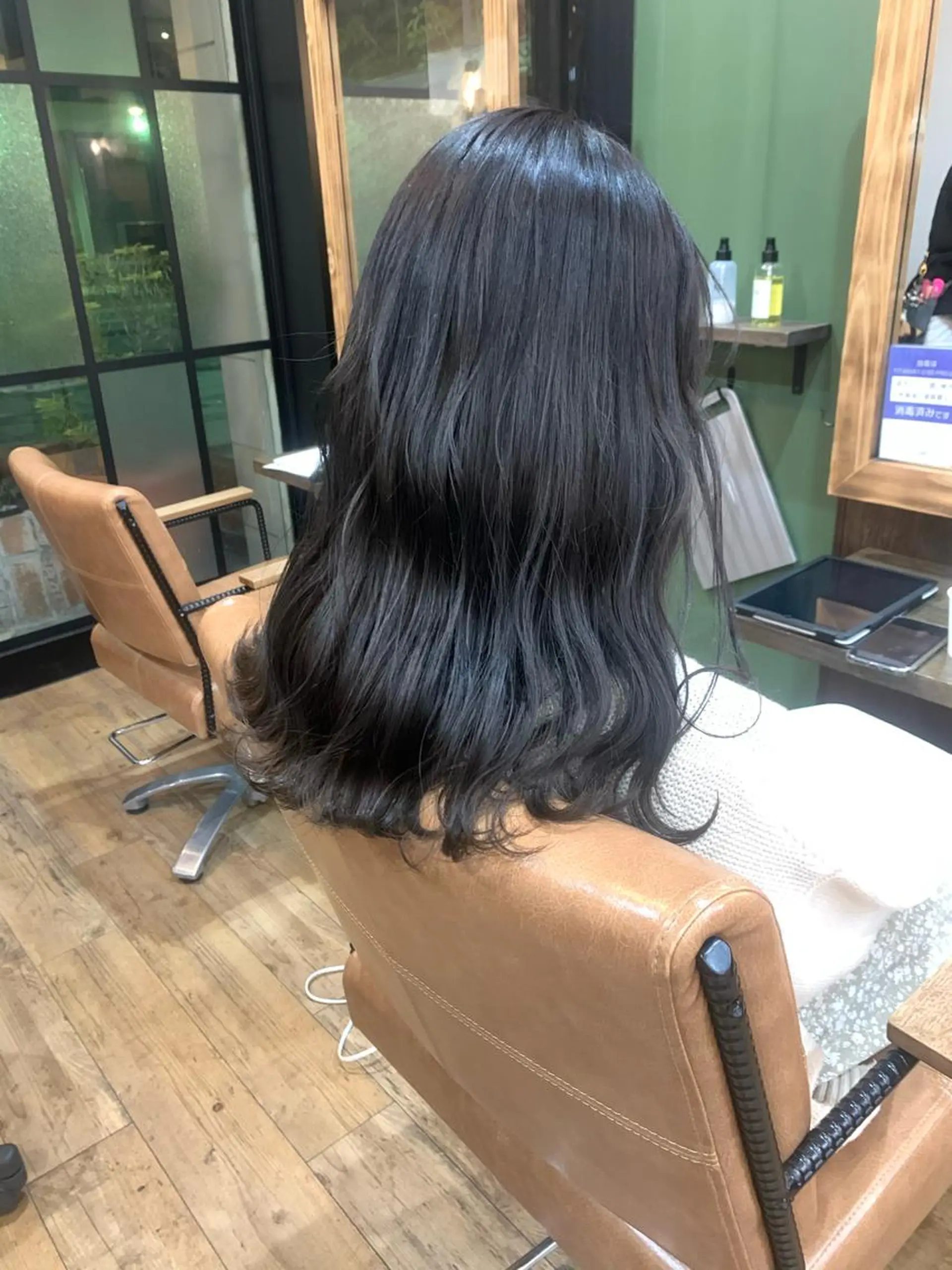 ロング カラー ダークグレー ダークグレージュ グレージュ ヘアカラー トリートメント SHIAN橋本店 おぐちまほのヘアスタイル