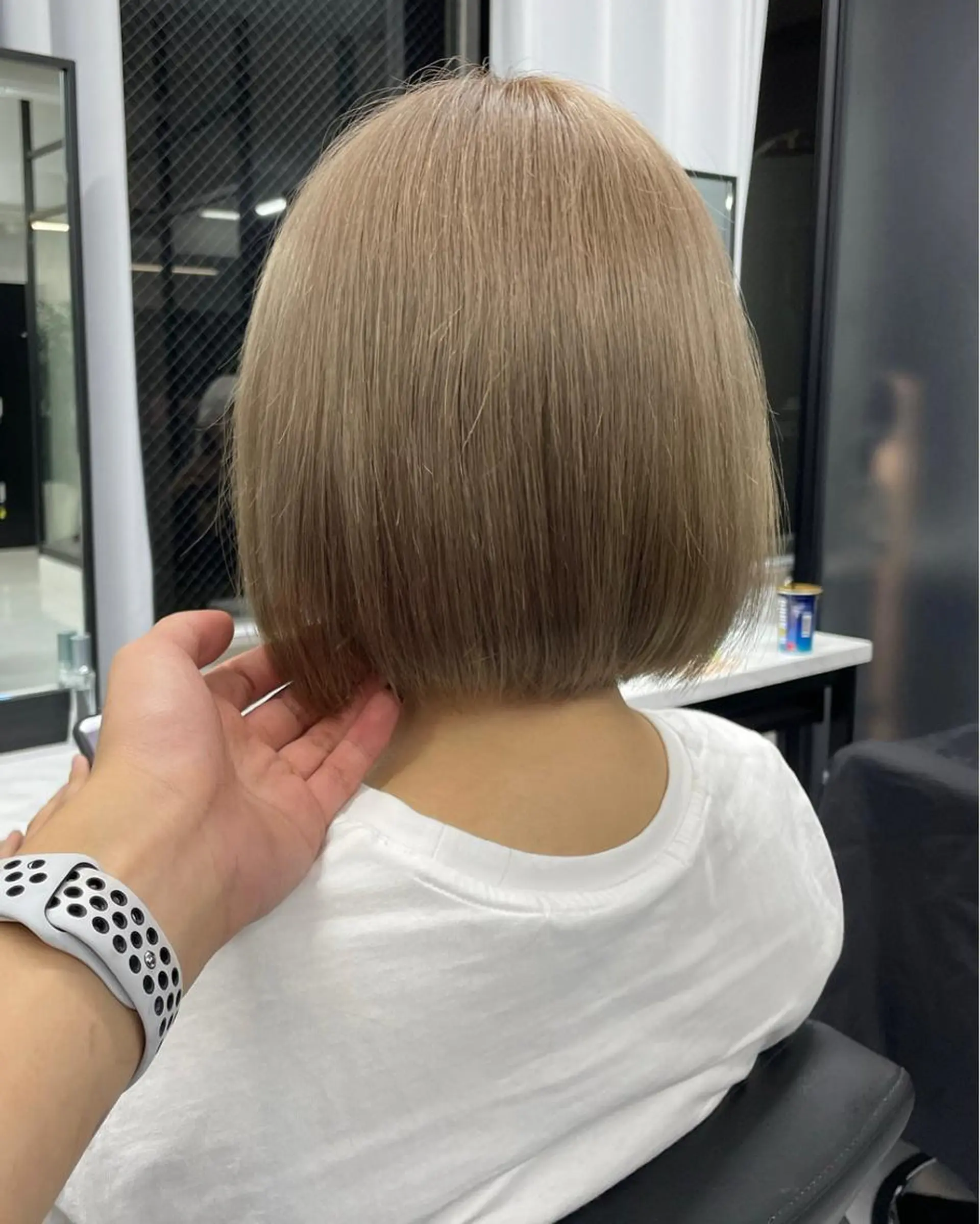 セミロング カラー ベージュカラー ダブルカラー ミルクティーベージュ ヘアカラー トリートメント wehlen_ keisukeのヘアスタイル