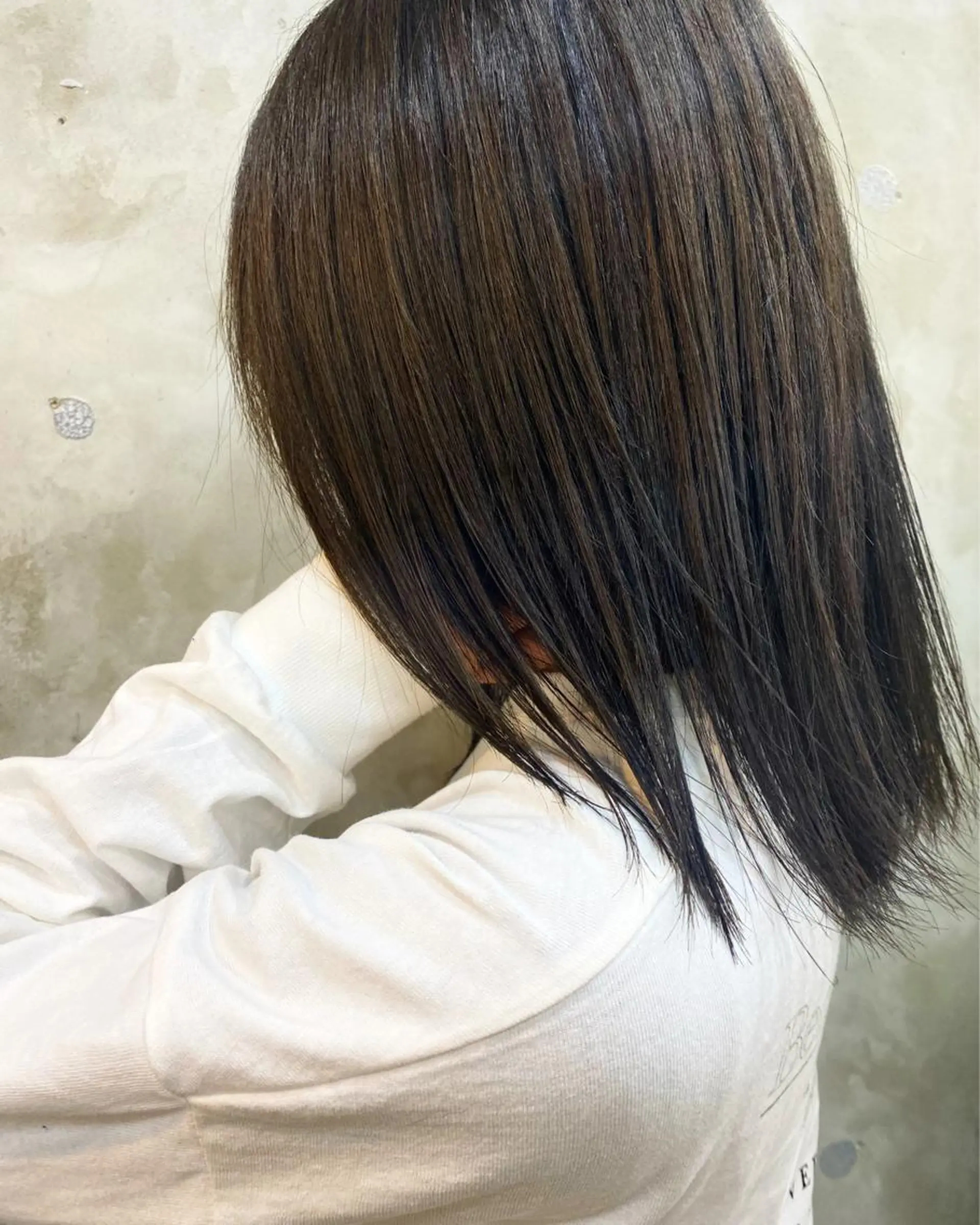 セミロング カラー アッシュ ベージュカラー オリーブベージュ 志賀 あずみのヘアスタイル