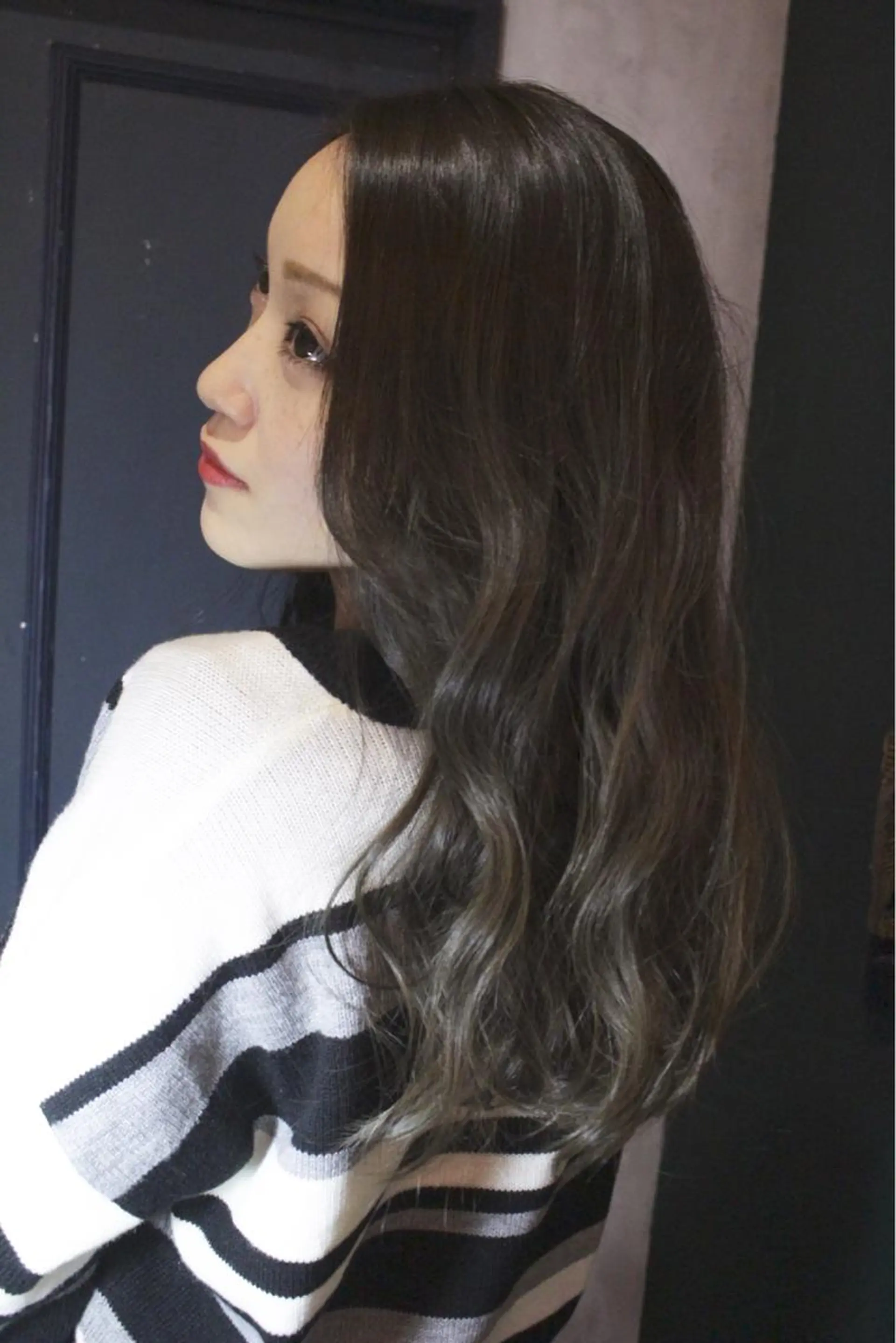ロング 松田 由貴のヘアスタイル