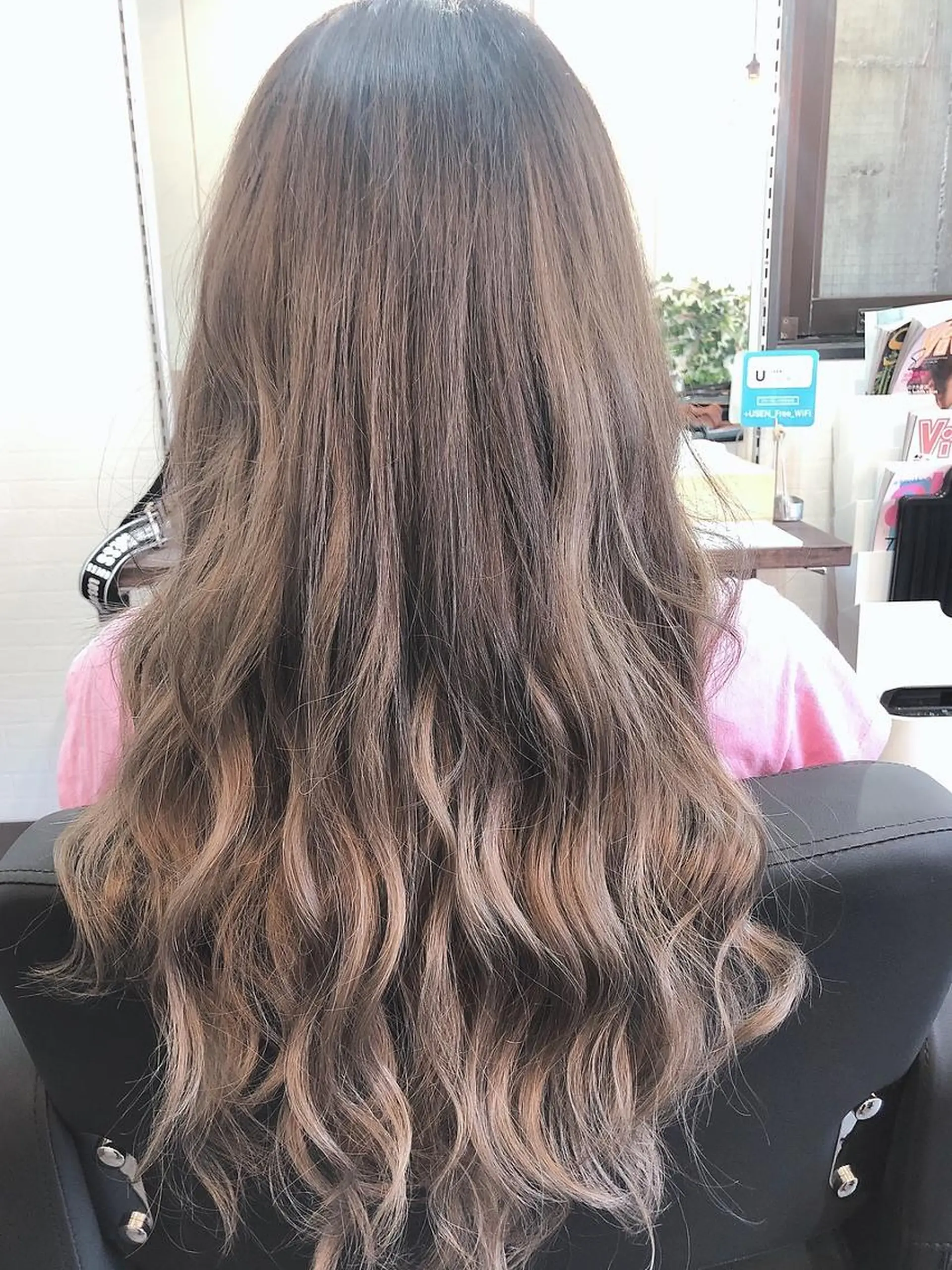 セミロング 100%高級人毛使用 LANIUMEDAのヘアスタイル