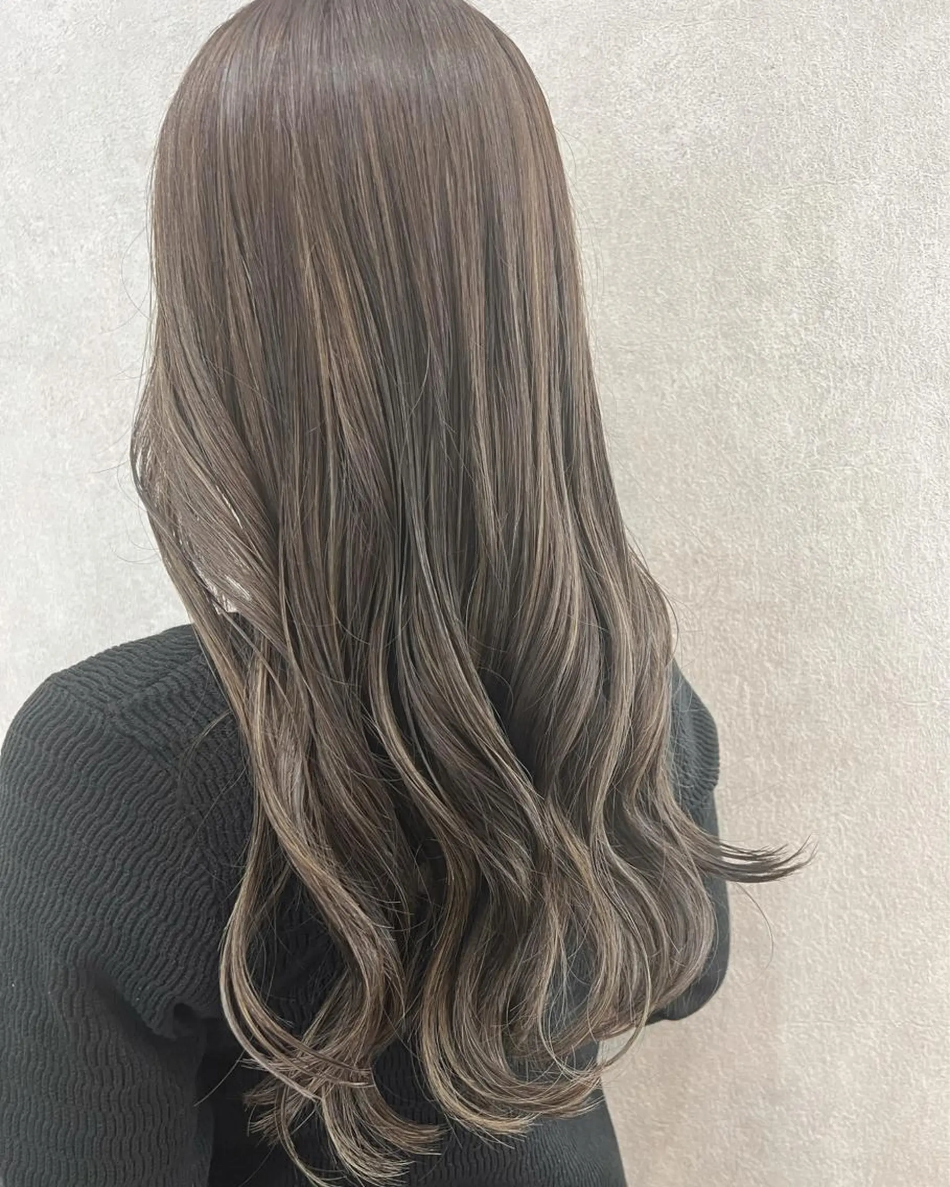 ロング カラー パーマ ヘアアレンジ メンズ アイブロウ ヘアカラー トリートメント 透明感カラー/ 新潟万代/池野里衣のヘアスタイル