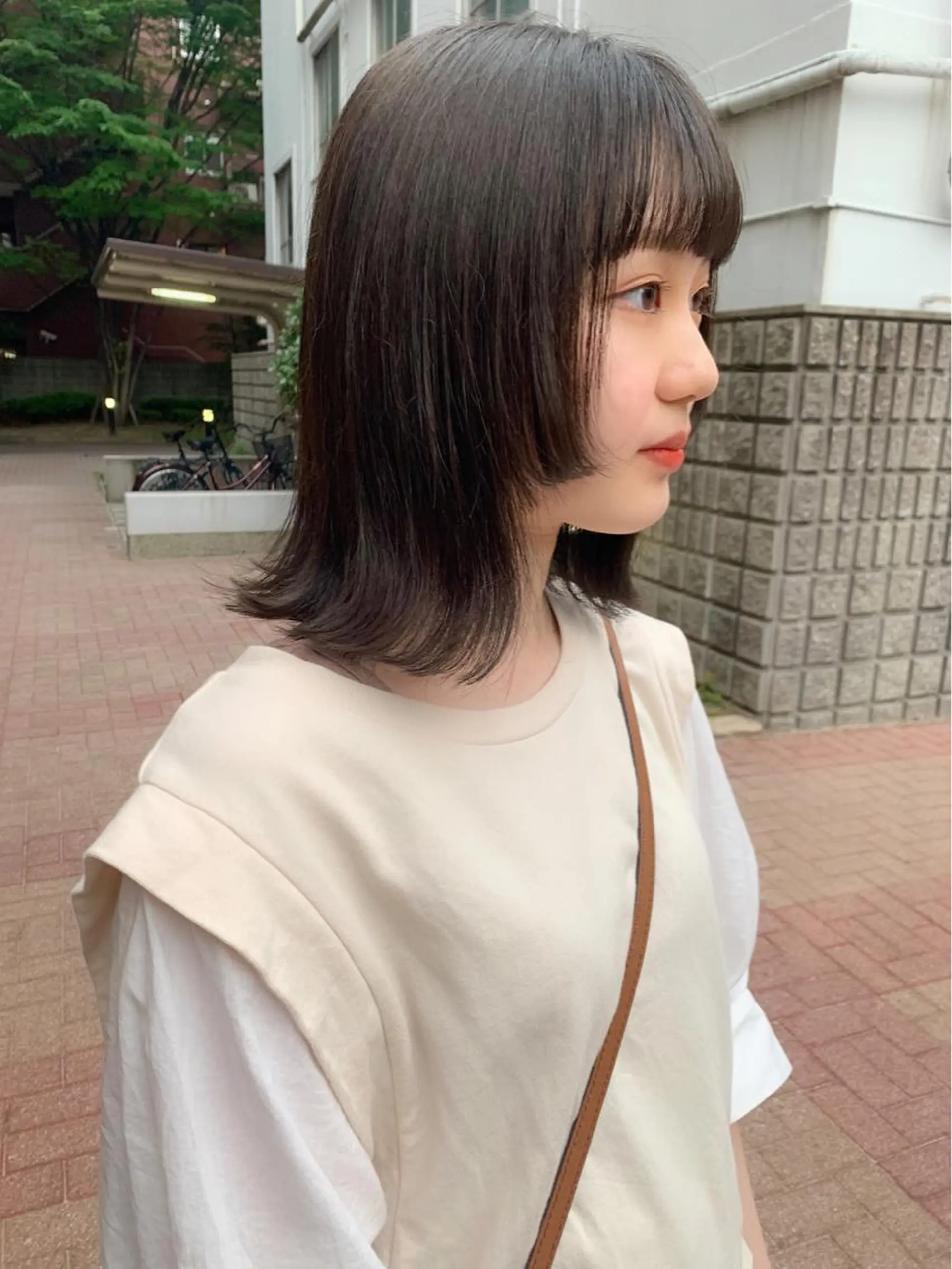 ミディアム salowin梅田所属・レイヤー/顔周り /AKARIのヘアスタイル