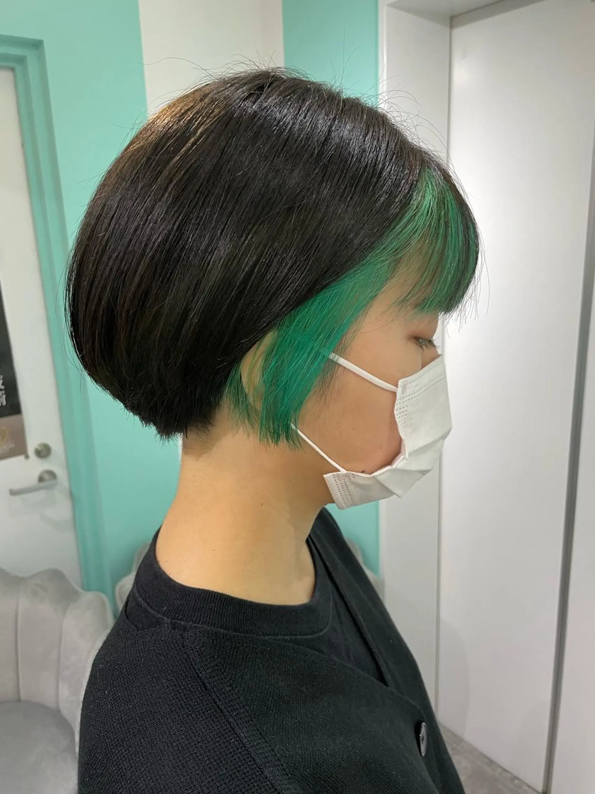 ショート ヘアカラー 原 千景のヘアスタイル