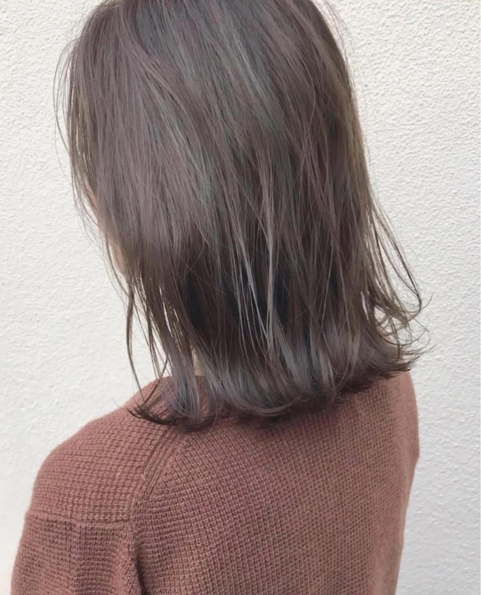 セミロング カラー ヘアアレンジ ベージュカラー バイオレットカラー topstylist 芳賀みなみのヘアスタイル