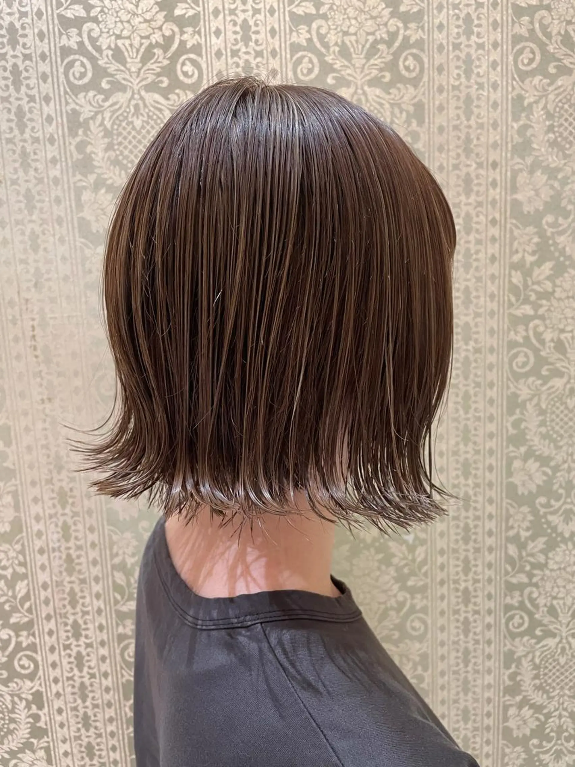 ショート ボブ ハイライト 外ハネヘア 高槻裕二 ショートボブ縮毛矯正のヘアスタイル