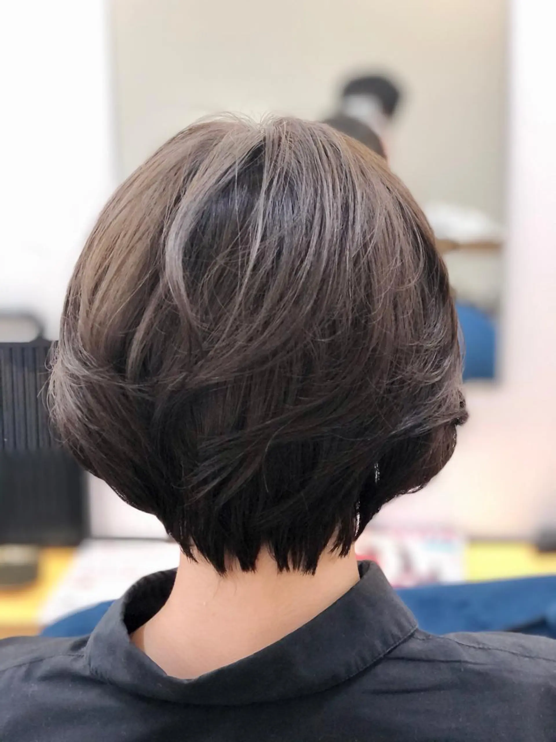 ショート ショートヘア カット ヘアカラー トリートメント H by Real meのヘアスタイル