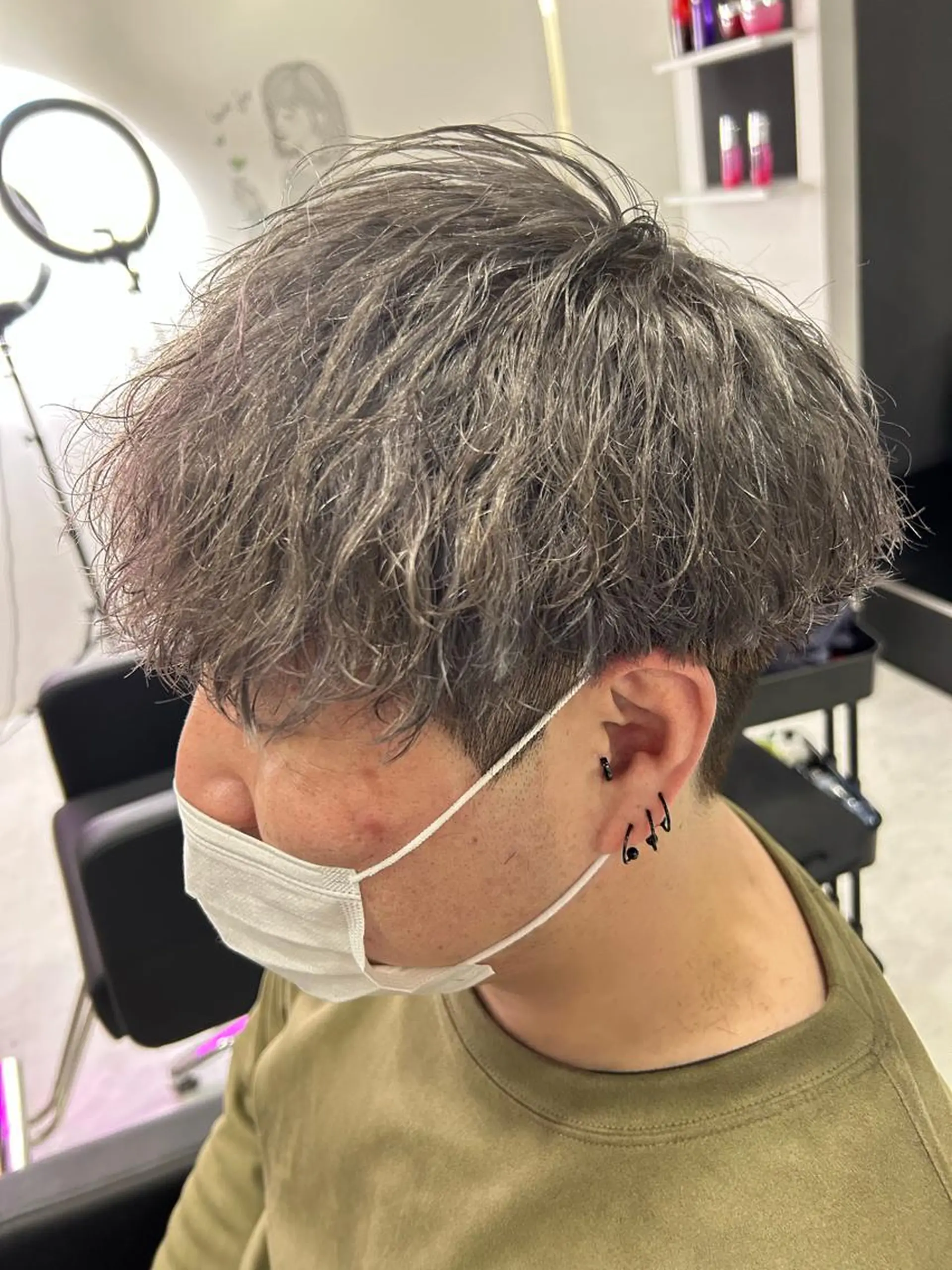 ショート カラー パーマ ヘアアレンジ メンズ カット ヘアカラー パーマ トリートメント 🔥メンズ特化渡辺 🔥ブリーチカラーのヘアスタイル