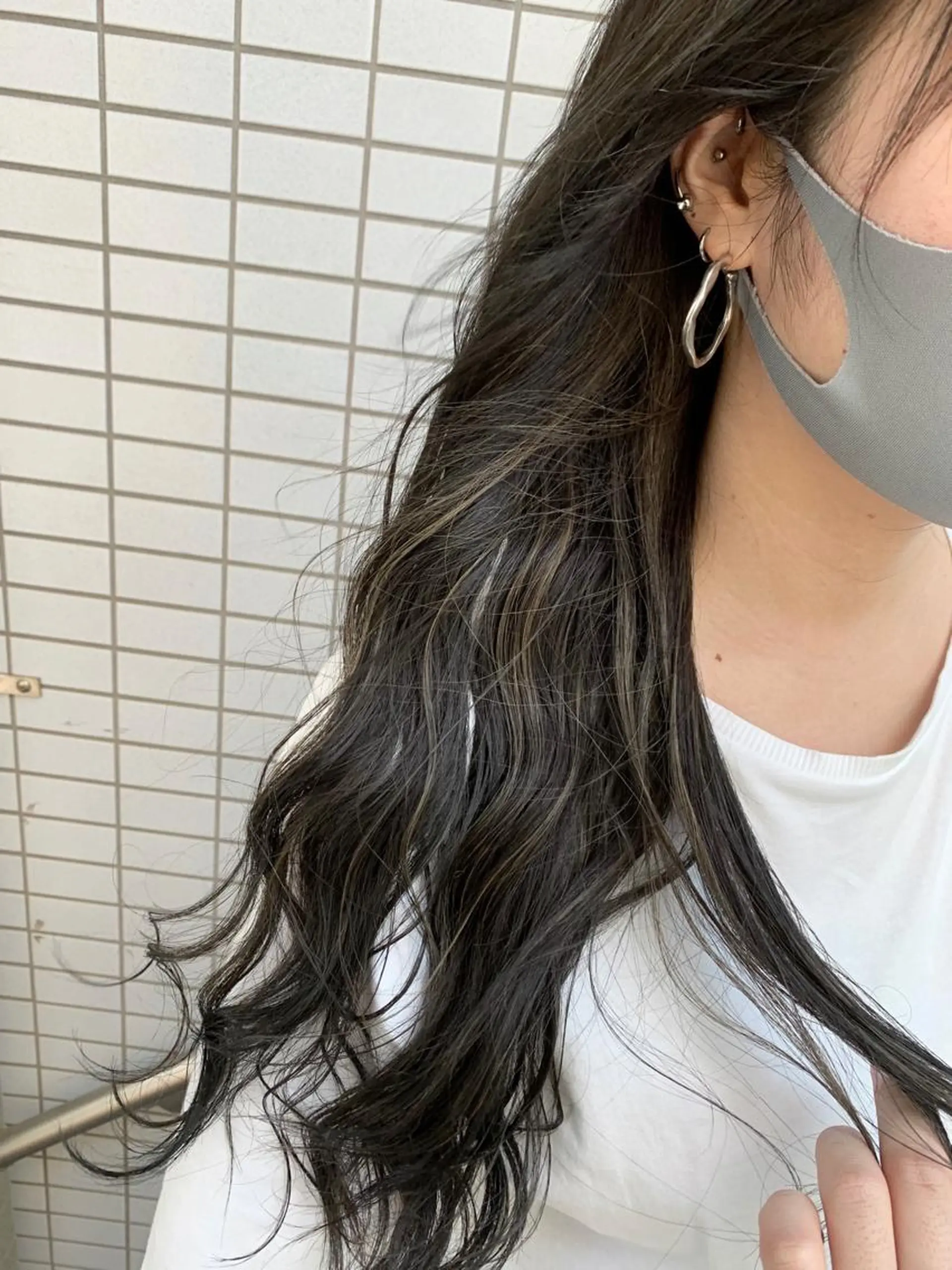 ロング カラー ハイライトカラー ハイライト mimiiy梅田 中崎町ハイトーンのヘアスタイル