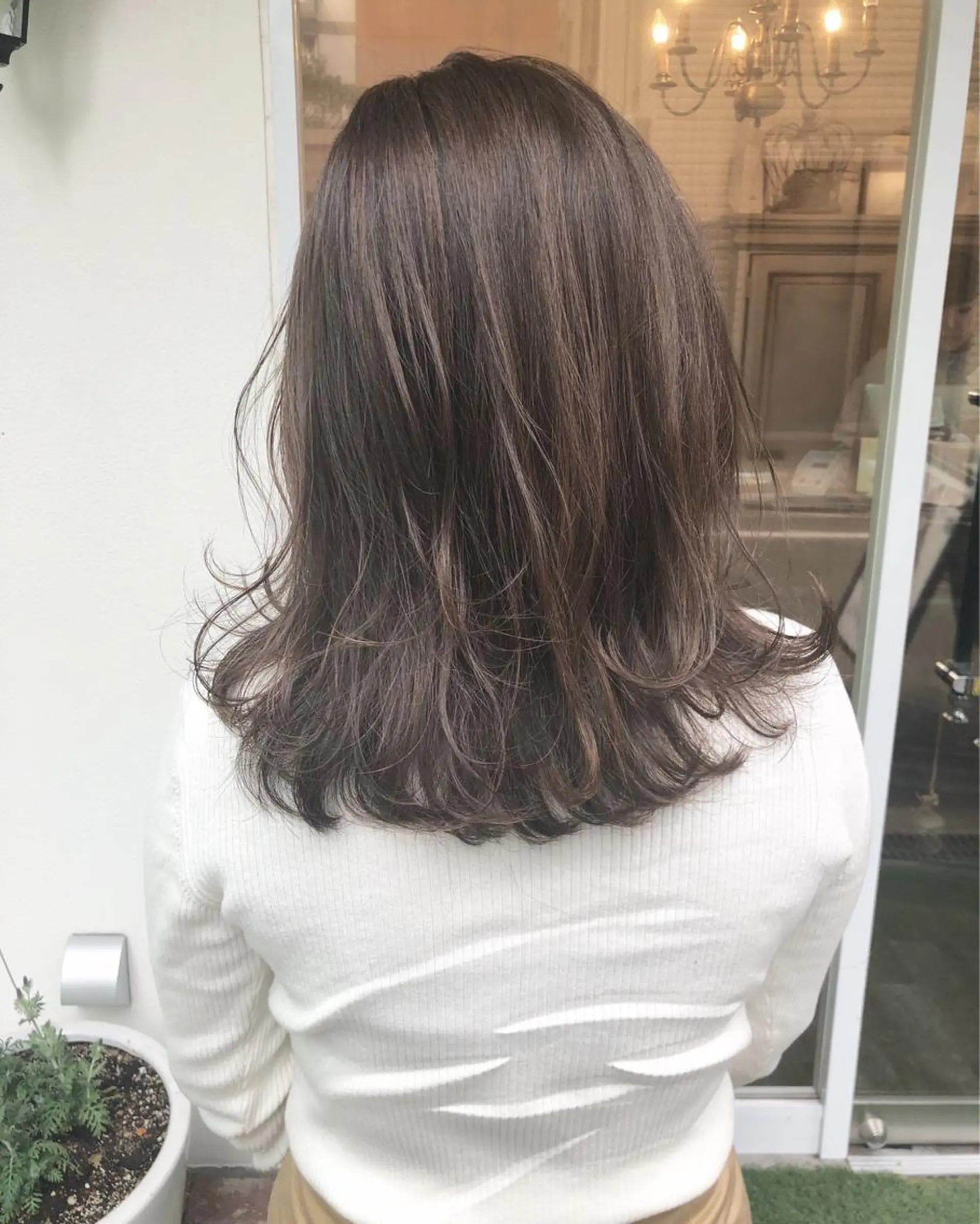 セミロング カット ヘアカラー トリートメント ＨＩ ROのヘアスタイル