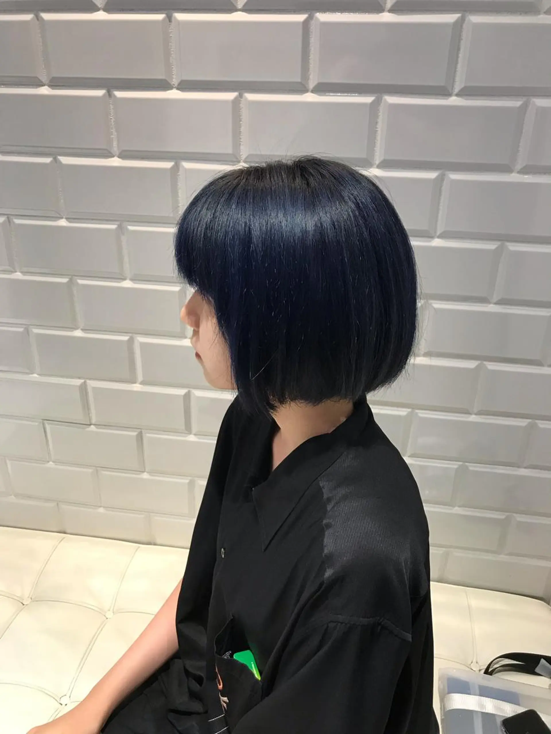 ショート カラー ブリーチ ケアブリーチ ネイビーカラー クロスパーマ松永裕久 似合わせカットのヘアスタイル